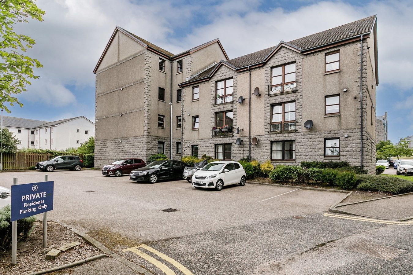 2 bed flat for sale in Roslin Place, Aberdeen AB24 Zoopla