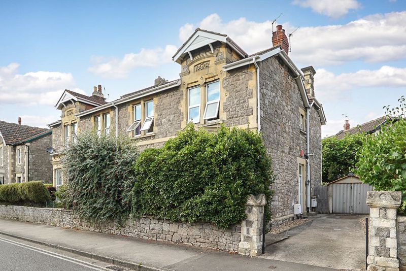 2 bed flat for sale in Baker Street, WestonSuperMare Garden, Drive + Garage BS23 Zoopla