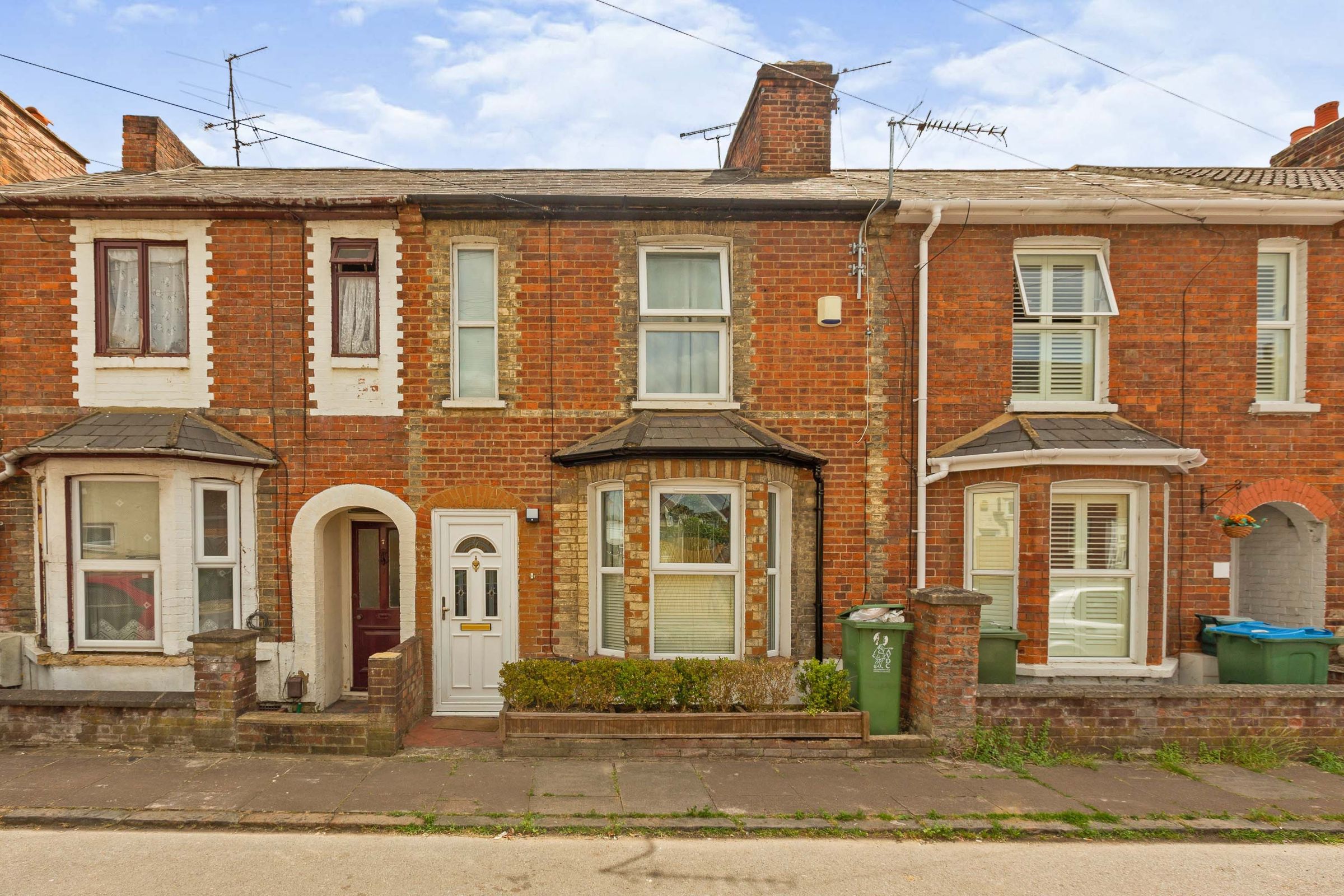 2 bed terraced house for sale in Norfolk Terrace, Aylesbury HP20 Zoopla