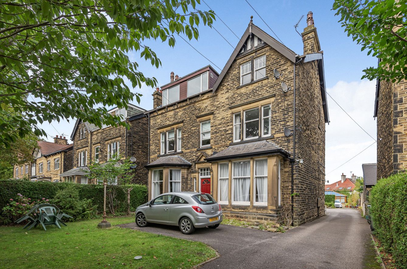 2 bed flat for sale in Street Lane, Leeds, West Yorkshire, UK LS8 Zoopla