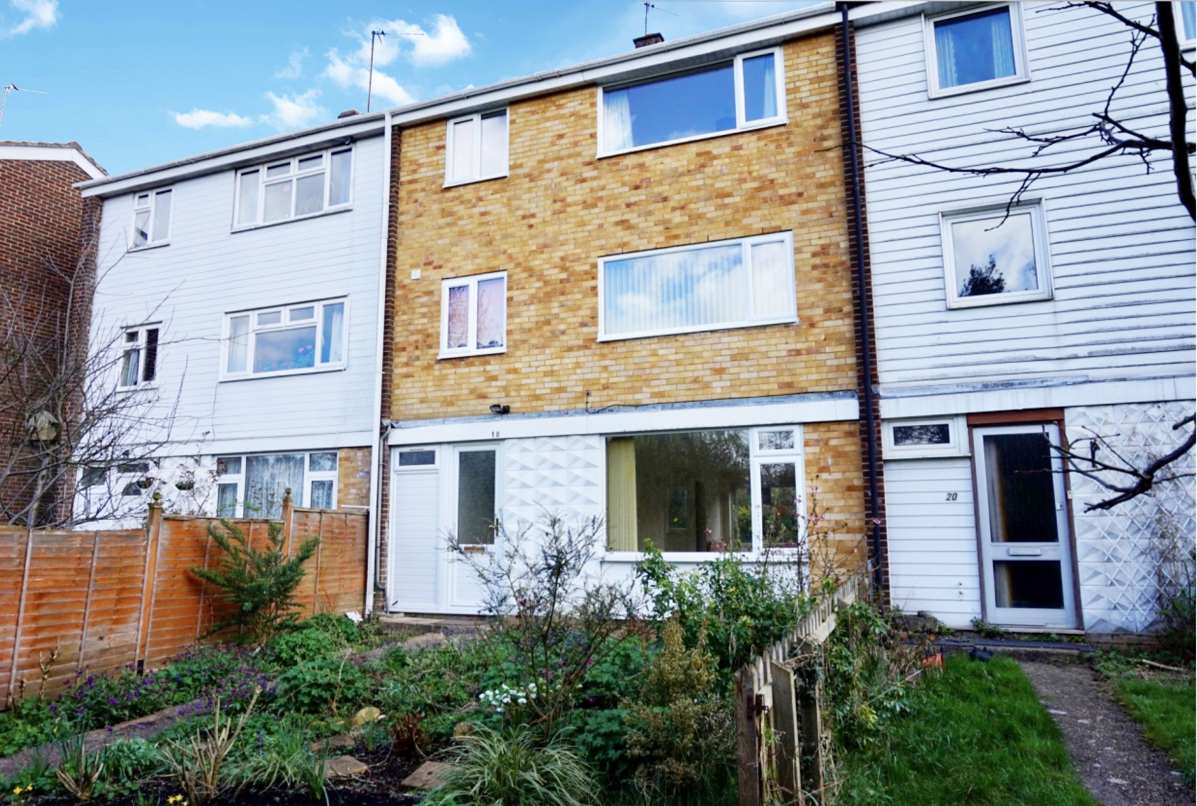 Valleyside, Hemel Hempstead, Hertfordshire HP1  