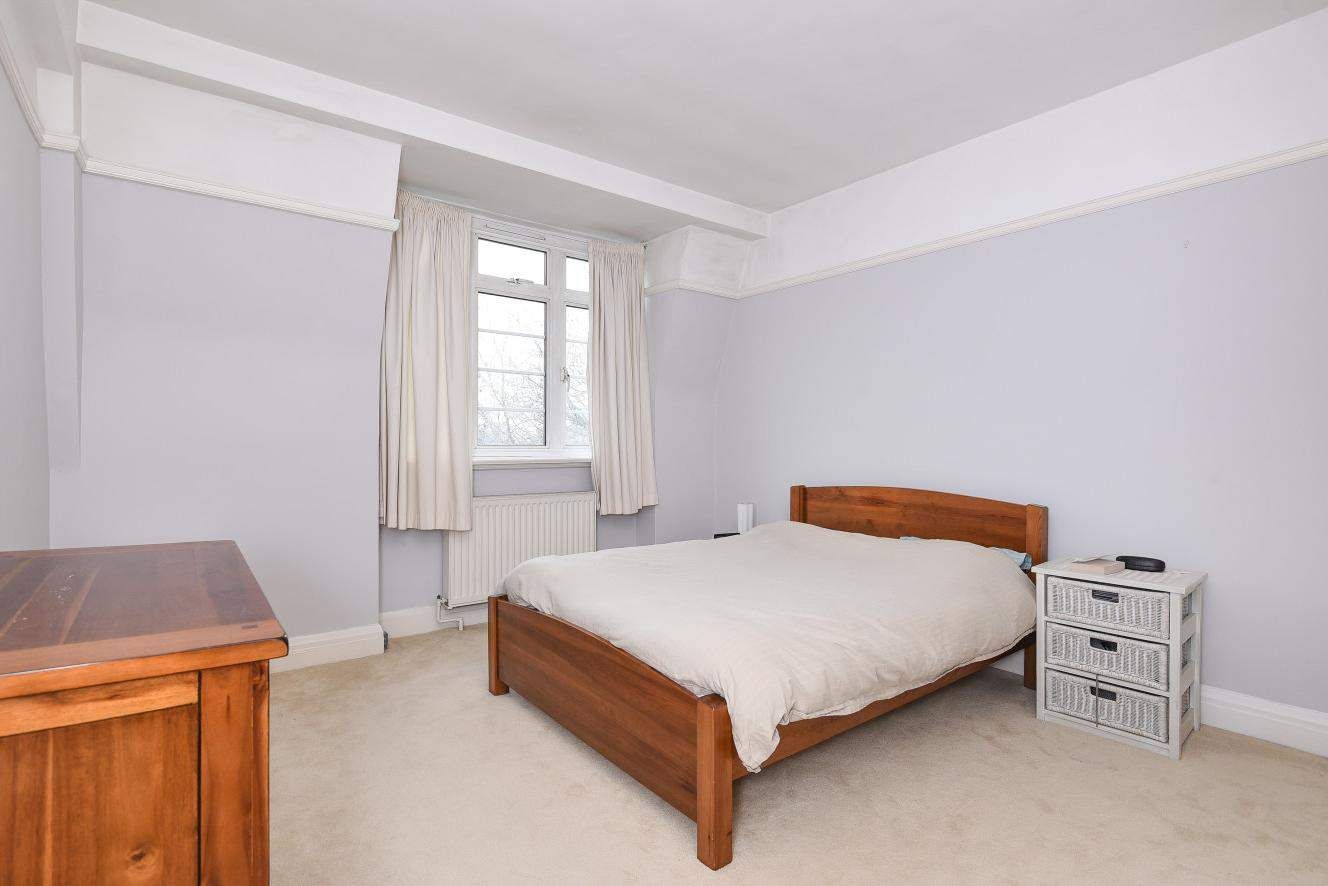 2 bed flat for sale in Redcliffe Close, Old Brompton Road, London SW5