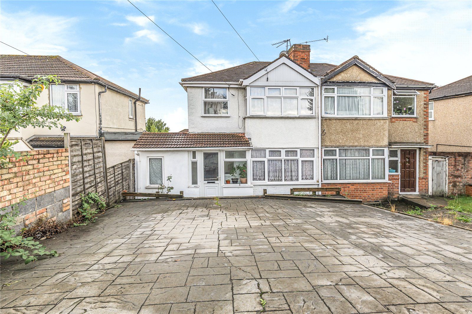 3 bed semidetached house for sale in Taunton Way, Stanmore, Middlesex