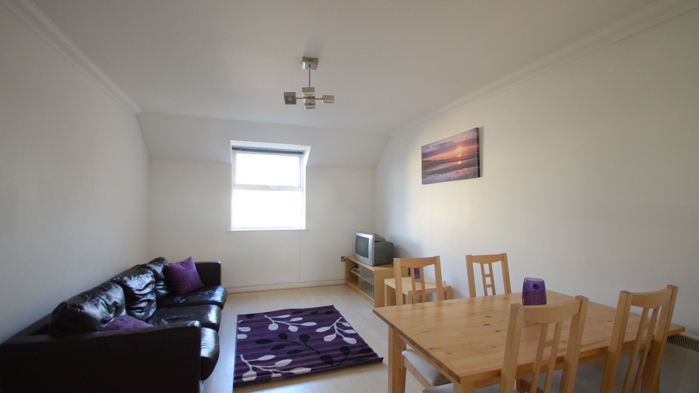 2 bed flat to rent in Clarence Road, Windsor SL4 Zoopla