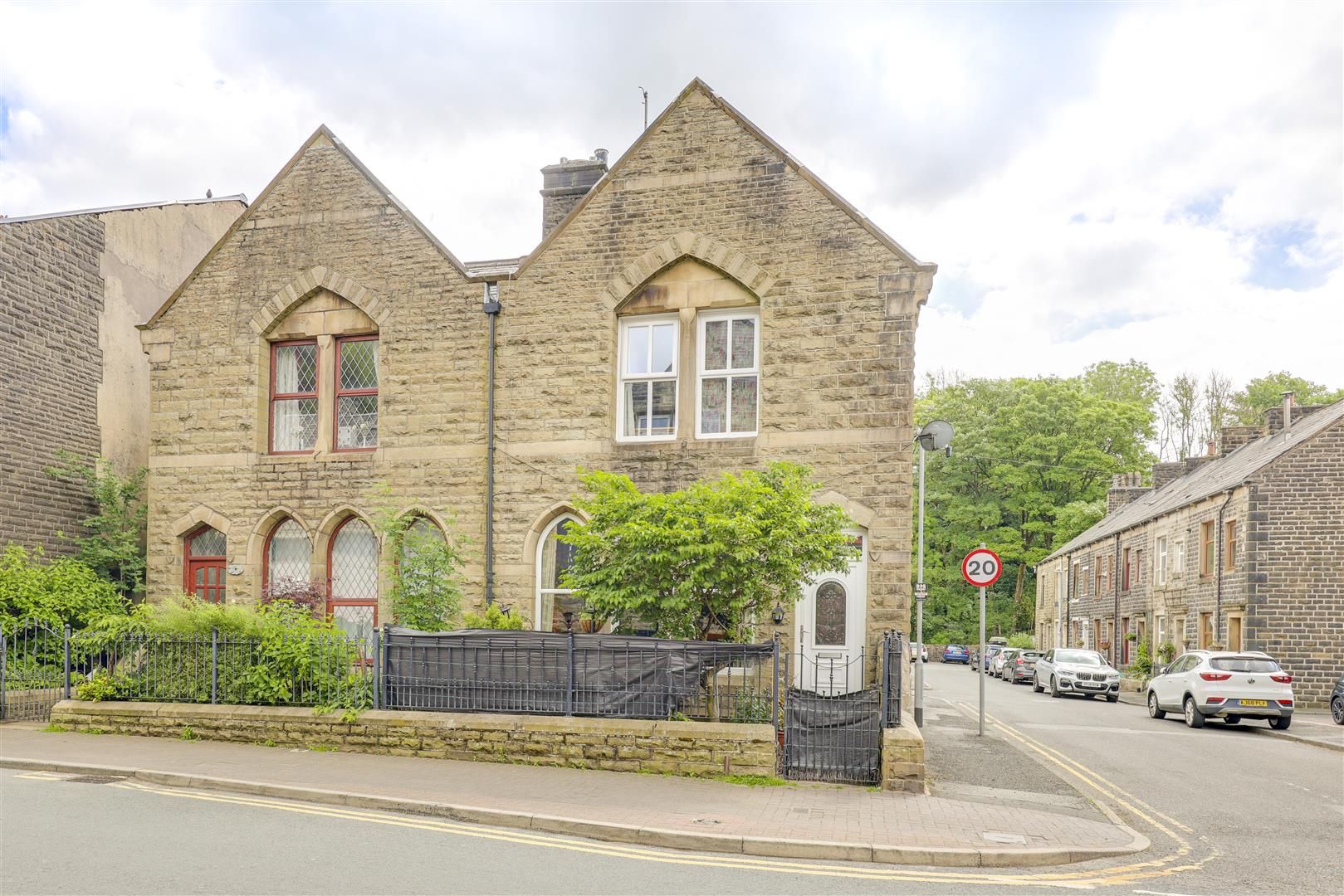 3 bed semidetached house for sale in Burnley Road East, Waterfoot