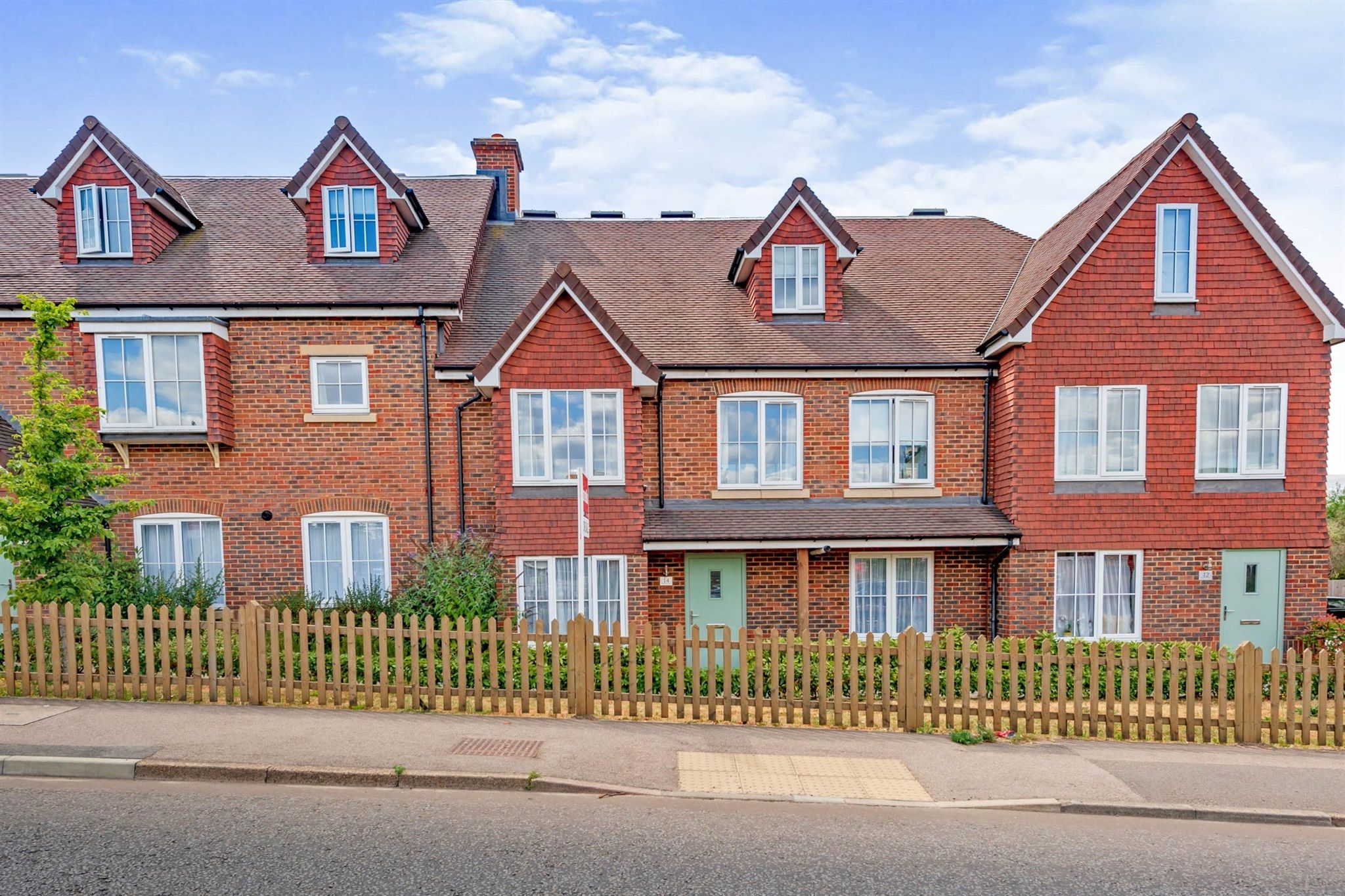 1 bed flat for sale in Brighton Road, Salfords, Redhill RH1 Zoopla