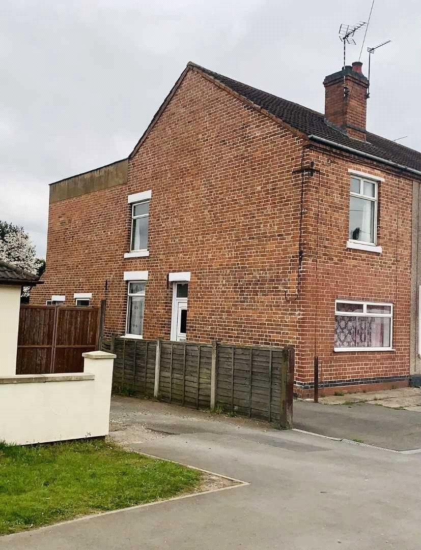 3 bed end terrace house to rent in Heath Road, Bedworth, Warwickshire
