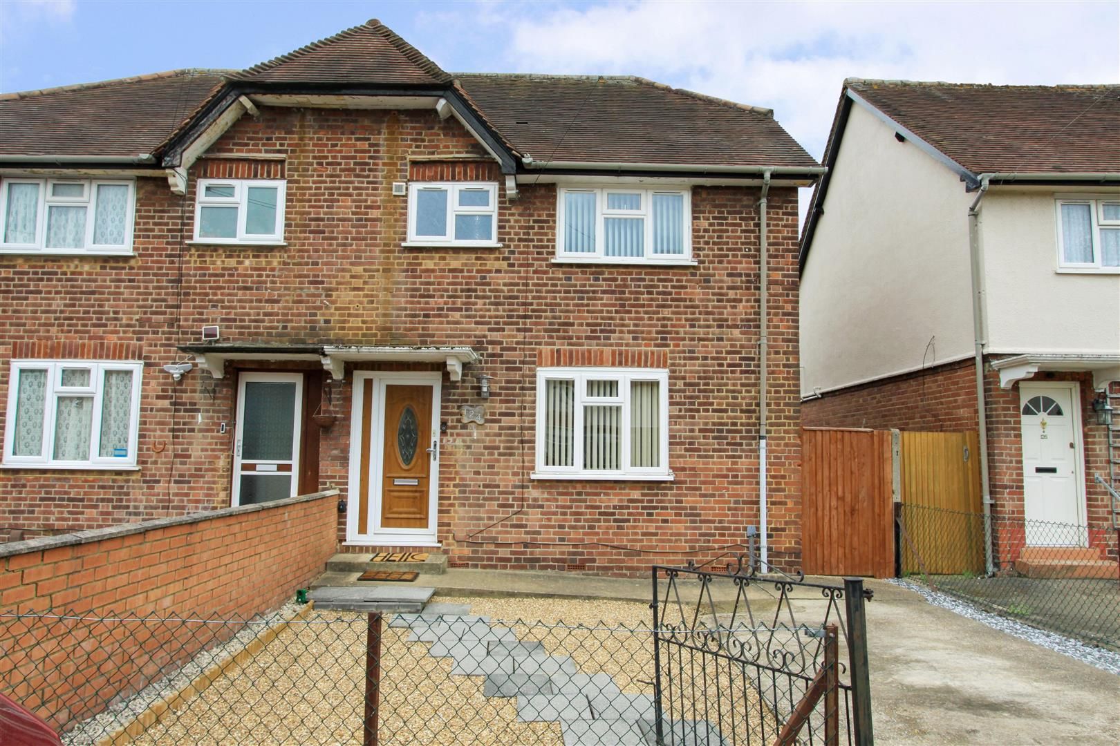 3 bed semidetached house for sale in Collingwood Road, Hillingdon UB8