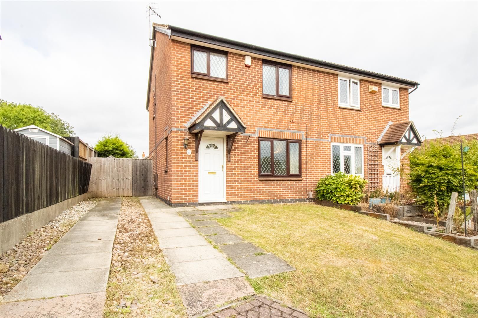 3 bed semidetached house to rent in Cranford Gardens, West Bridgford