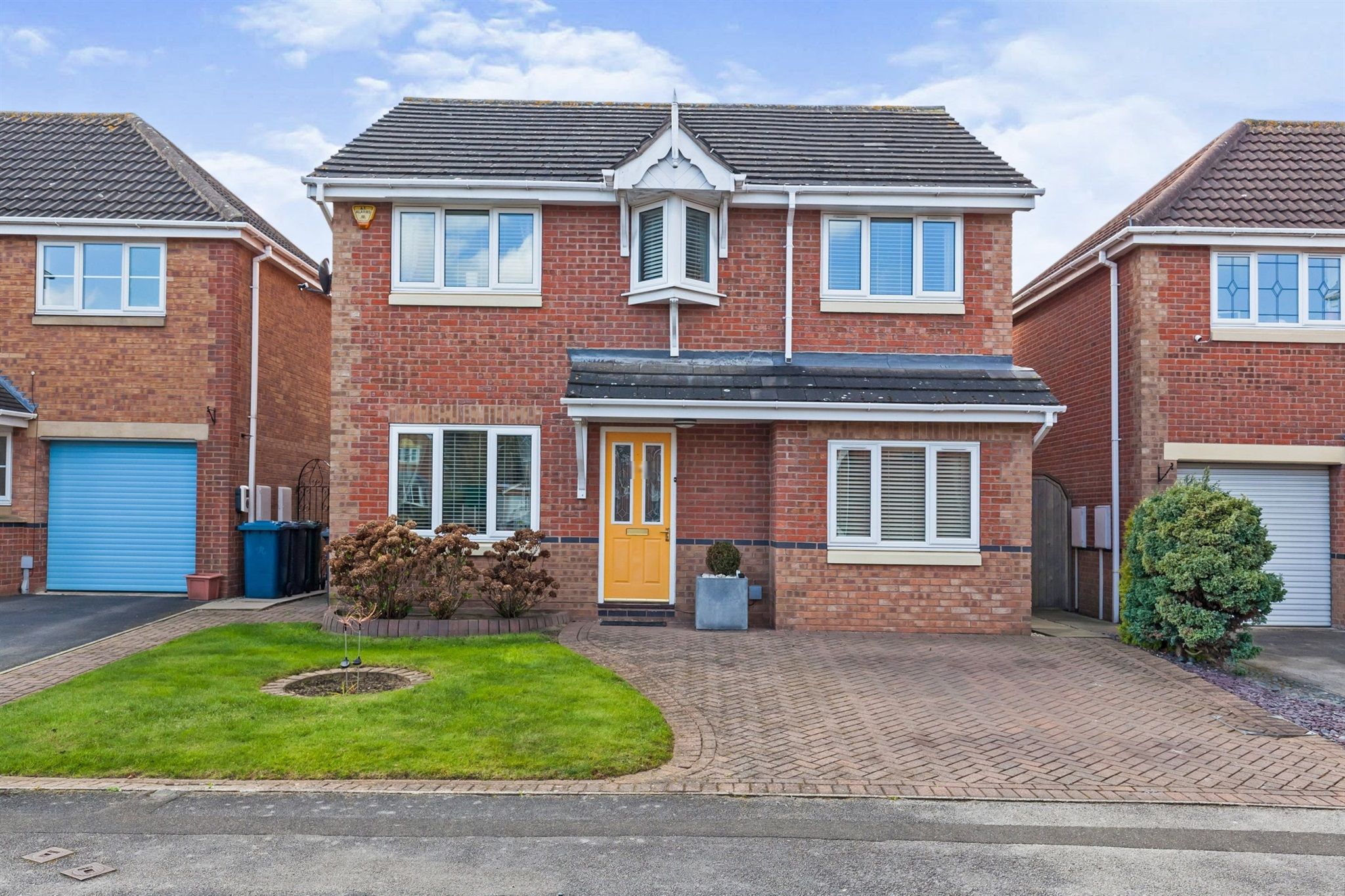 4 bed detached house for sale in Regents Park Close, West Bridgford