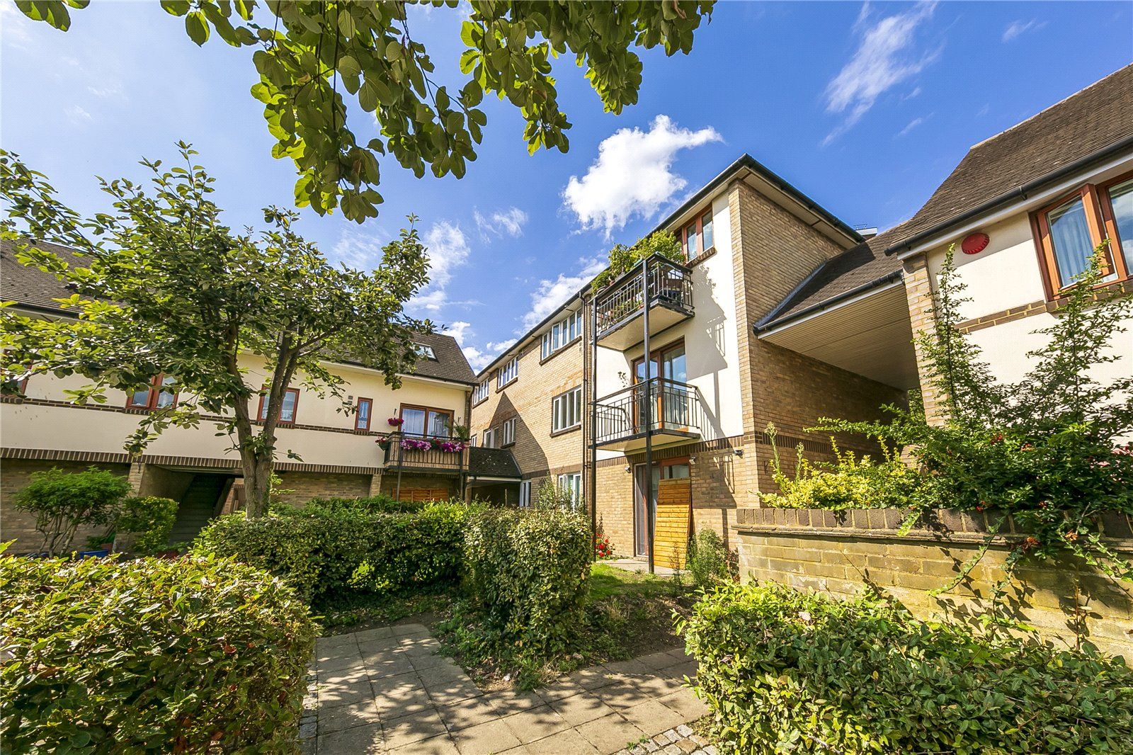 1 bed flat for sale in Manor House Way, Old Isleworth, Middx TW7 Zoopla