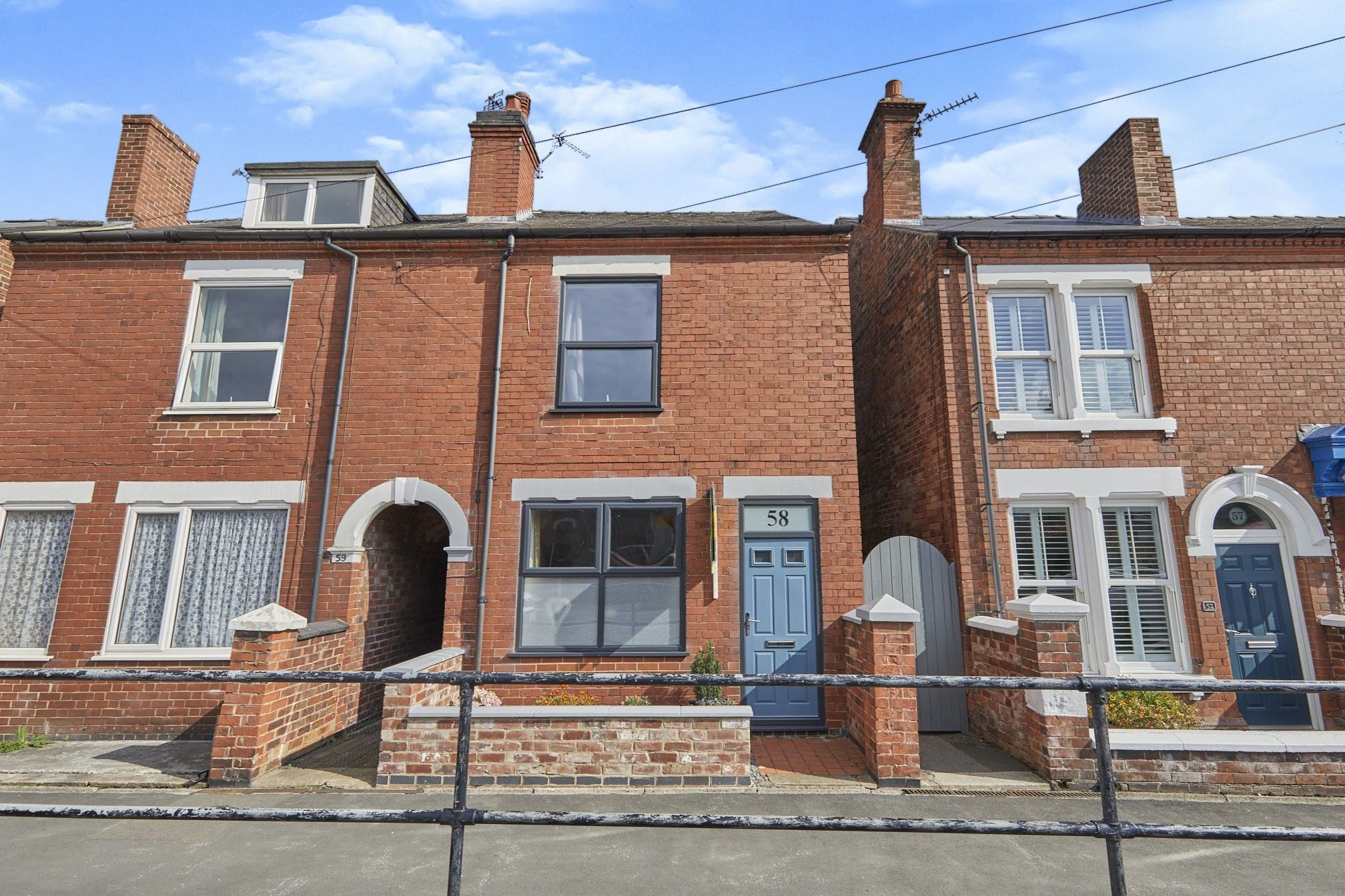 3 bed semidetached house for sale in Derby Road, Swanwick, Alfreton