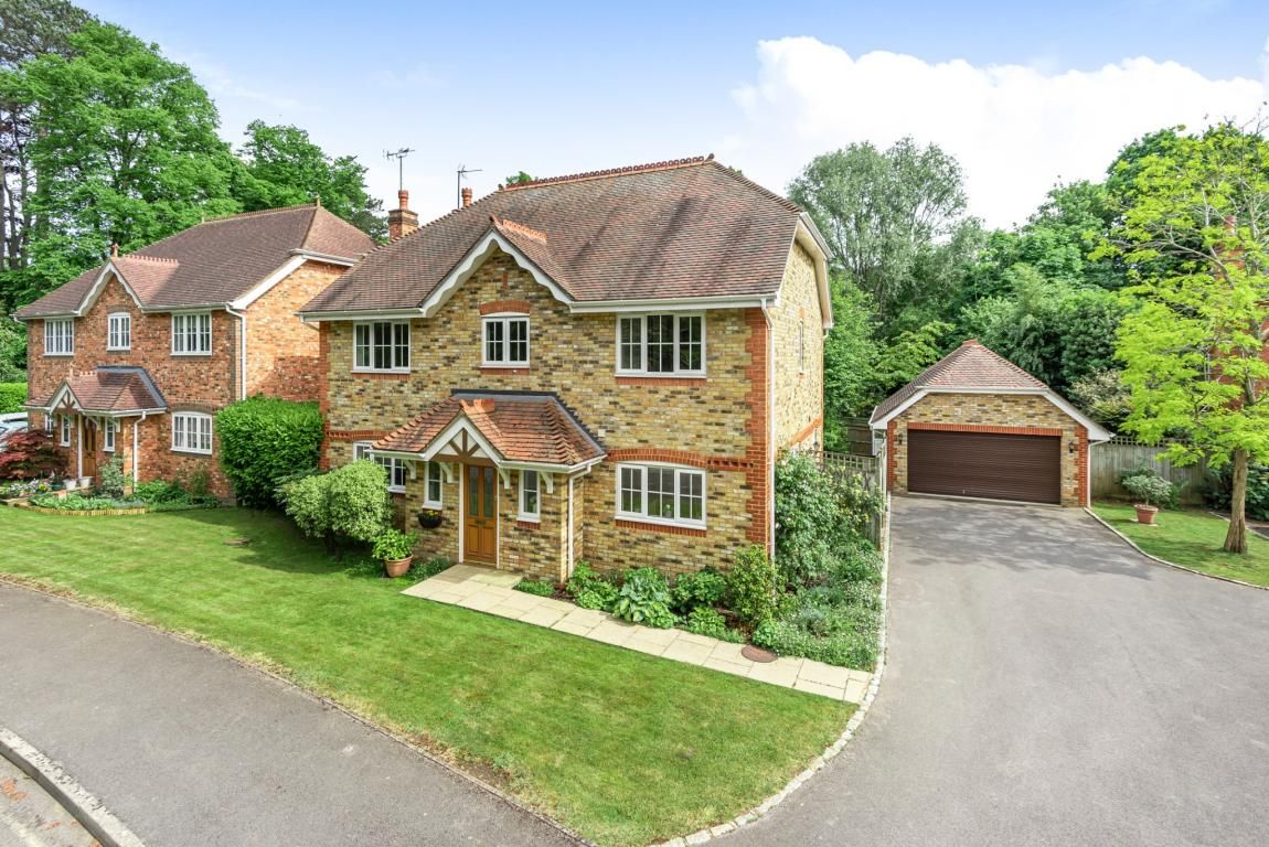 4 bed detached house for sale in Milton Road, Wokingham RG40 Zoopla