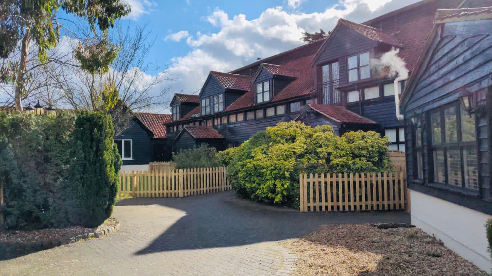 2 bed mews house to rent in Coxtie Green Road, Navestockside, Brentwood