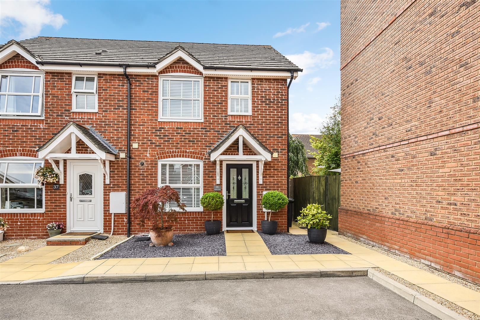 2 bed semidetached house for sale in Topaz Drive, Andover SP10 Zoopla