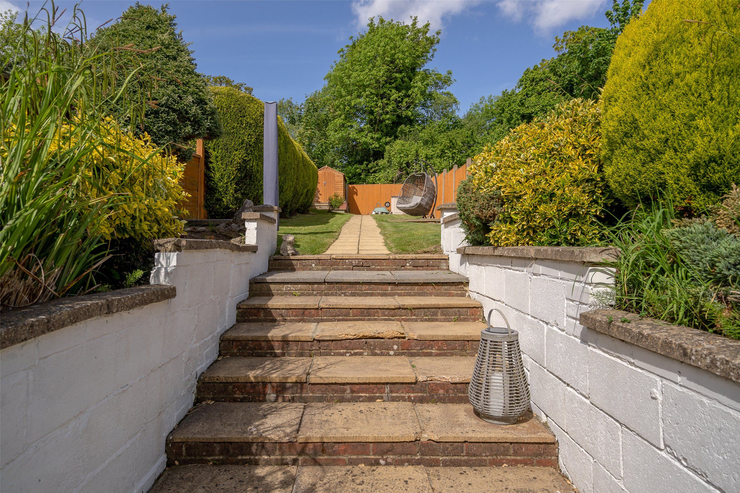 3 bed detached house for sale in Earlsbrook Road, Redhill RH1 Zoopla