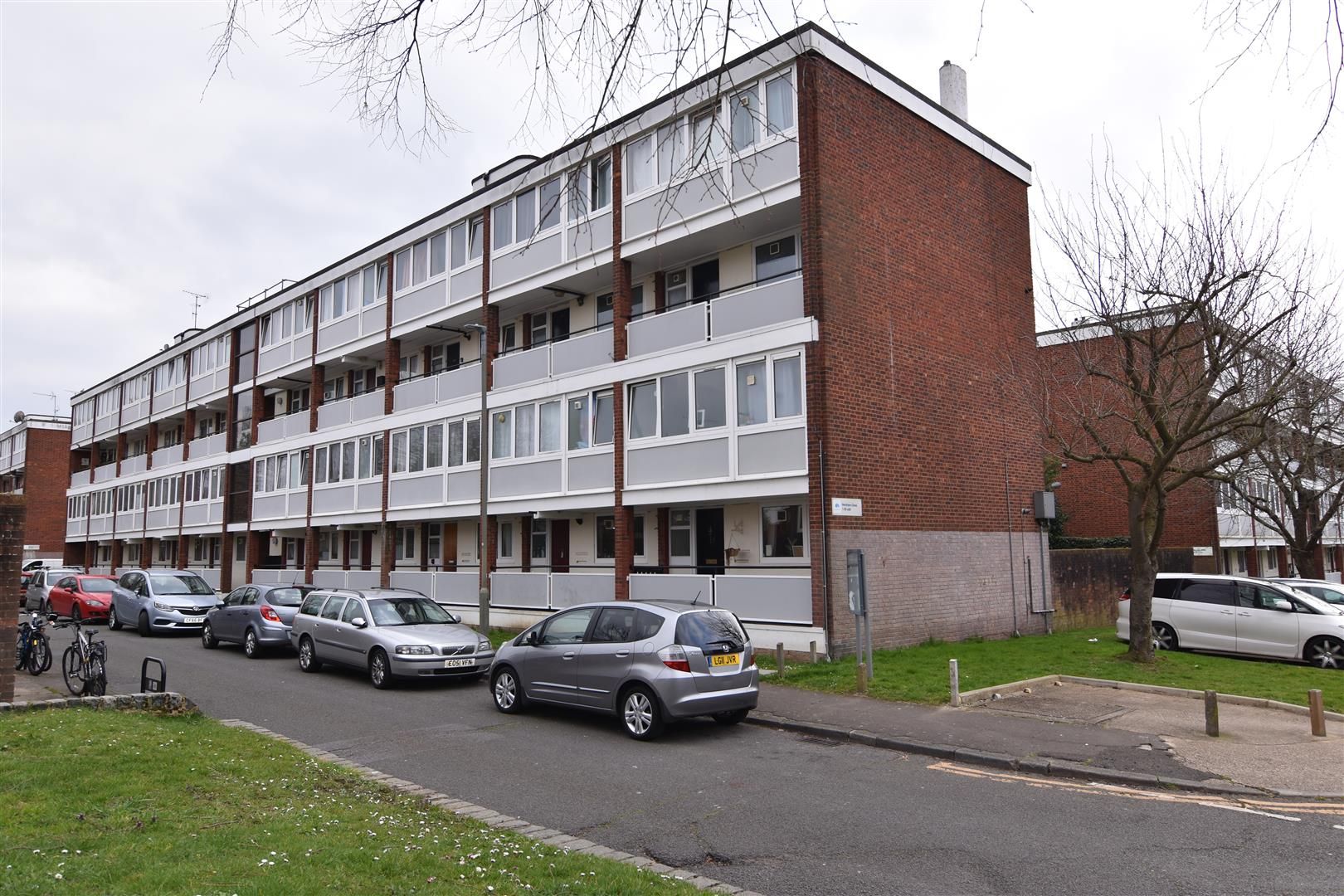 4 bed to rent in Hersham Close, London SW15 Zoopla