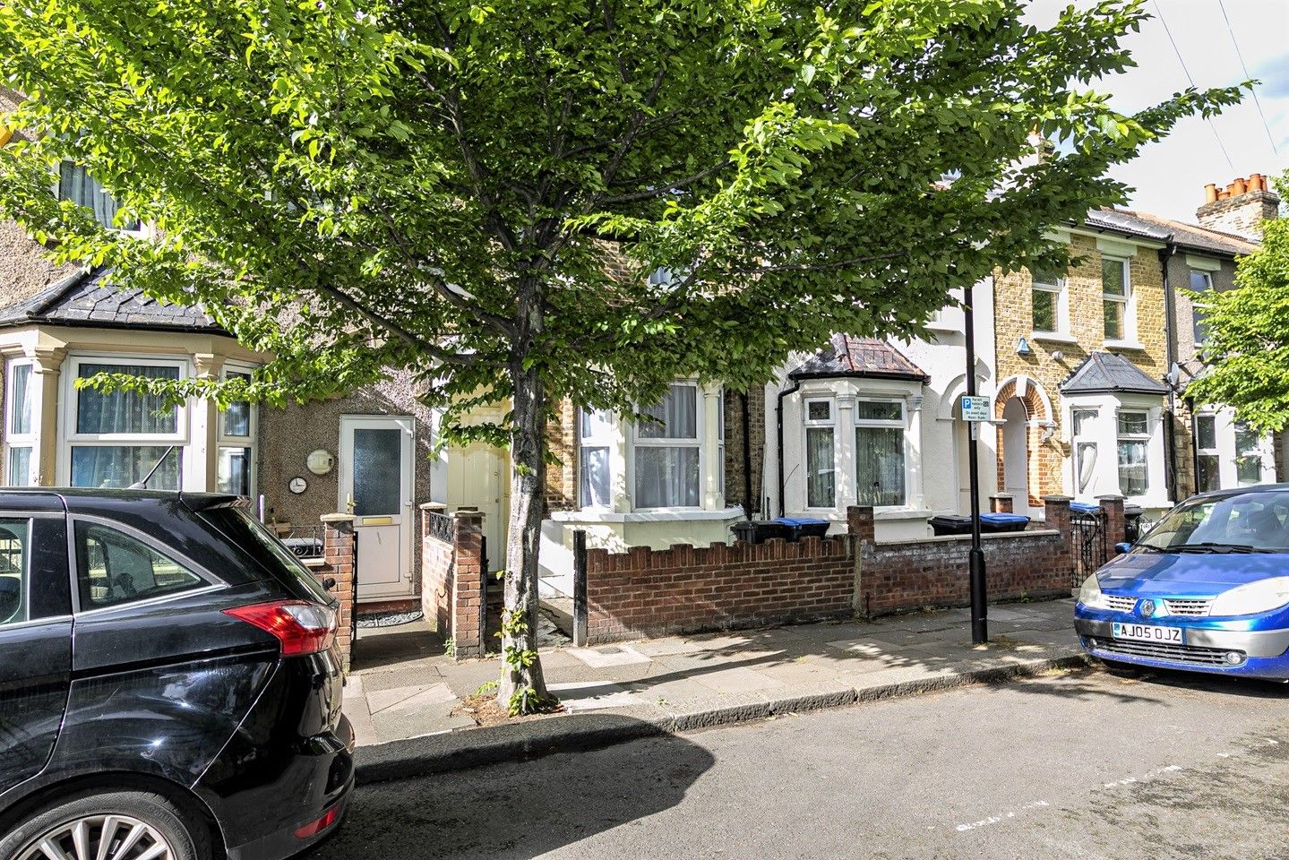 3 bed terraced house for sale in Ladysmith Road, London N18 Zoopla