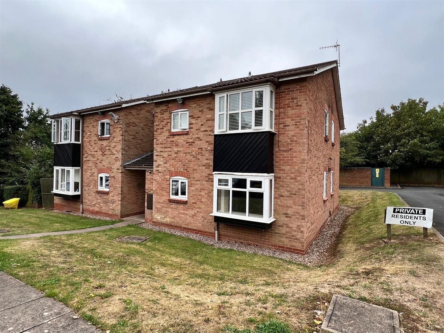 1 bed flat for sale in Ragees Road, Kingswinford DY6 Zoopla