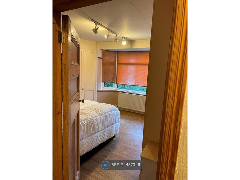 Room to rent in Sutton Road, Bournemouth BH9 Zoopla