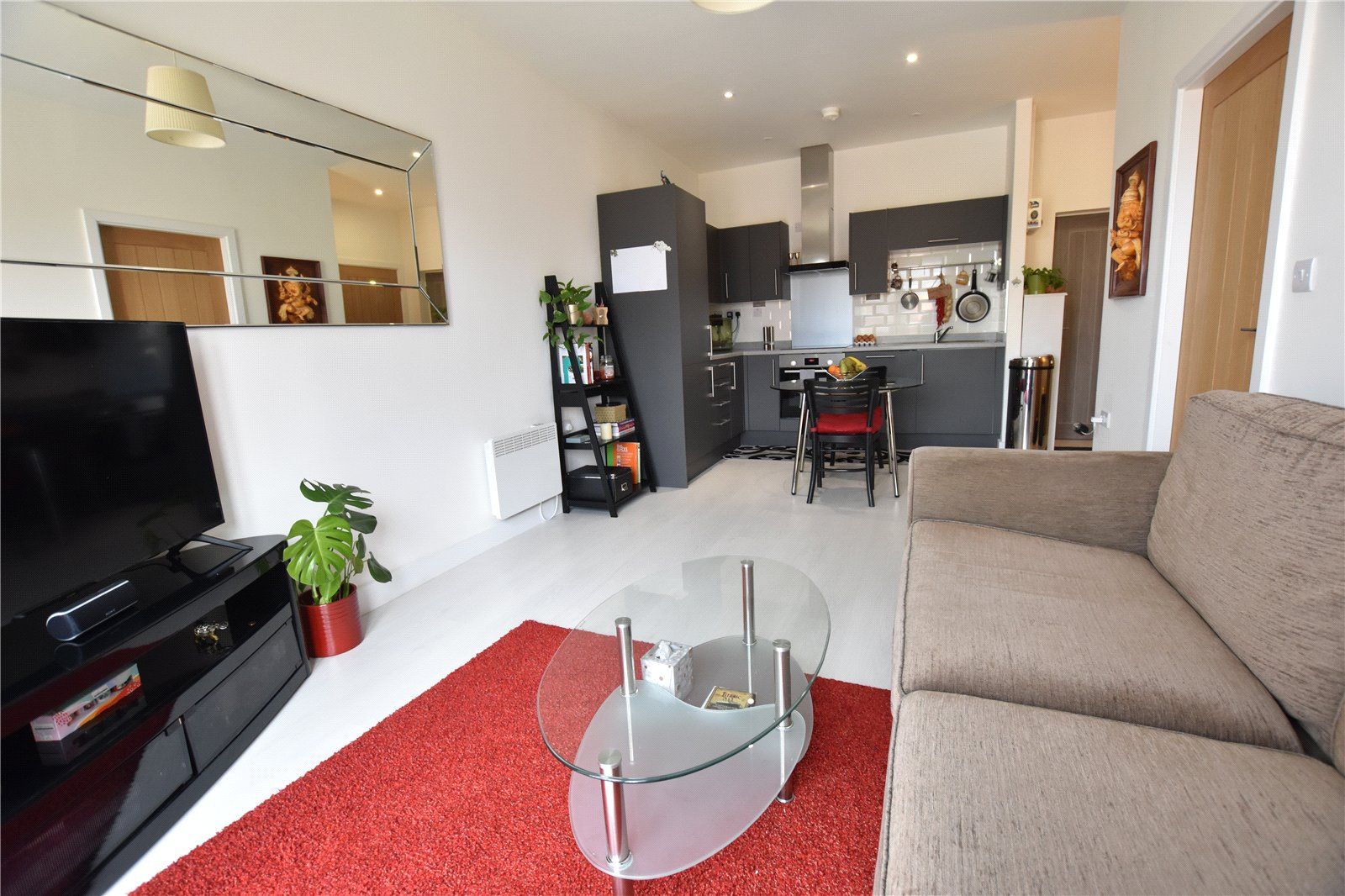 Flat 13 Ash Tree Apartments, Ash Tree Garth, Leeds LS9  