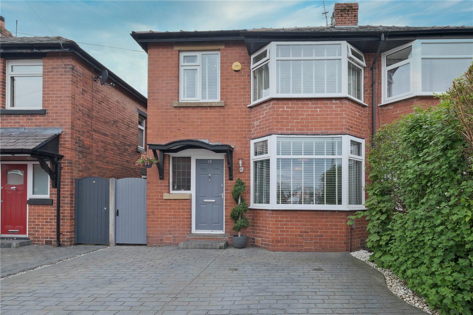 3 bed semidetached house for sale in Spring Grove, Whitefield