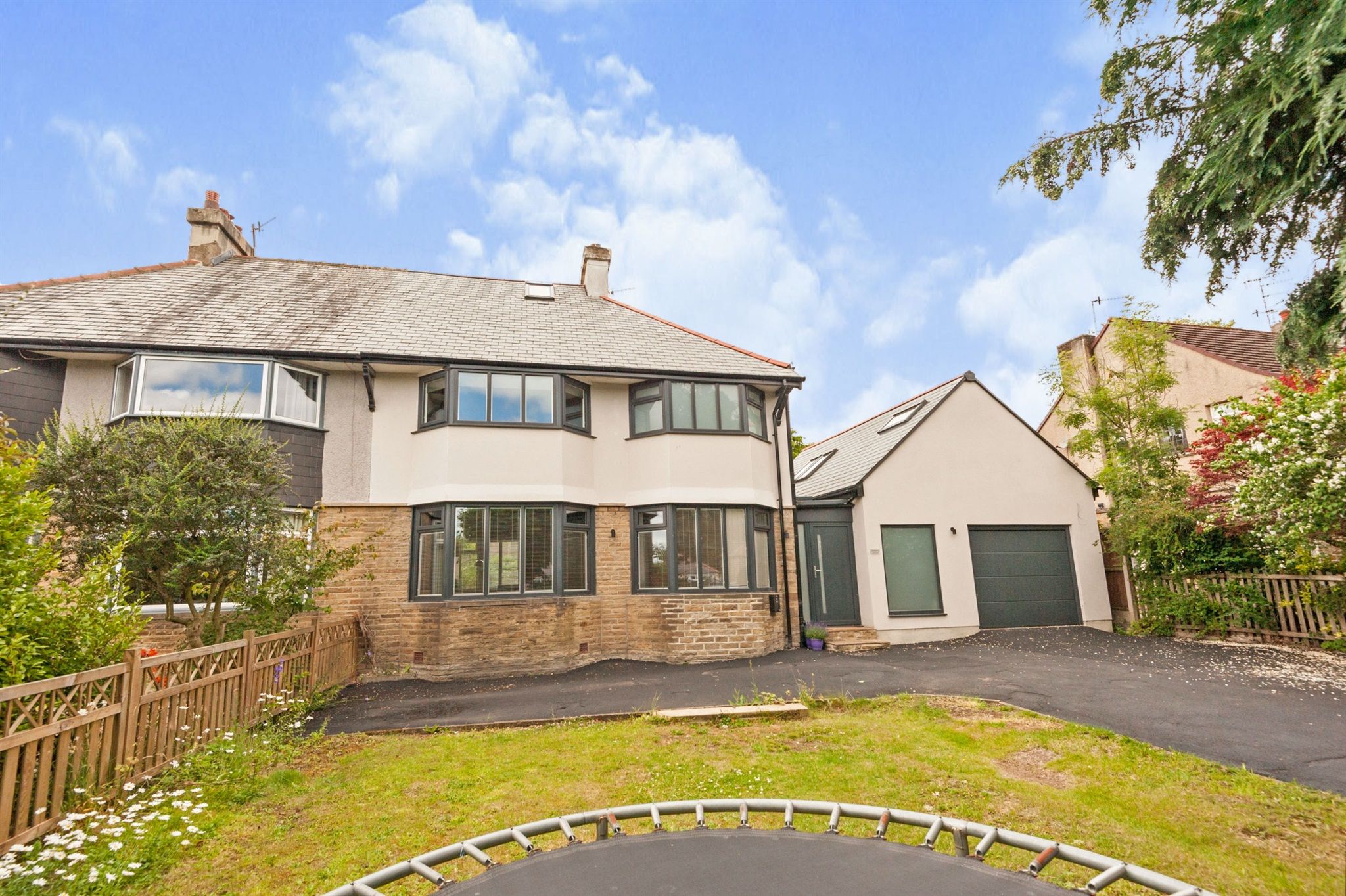 5 bed semidetached house for sale in Bradford Road, Cottingley Bridge
