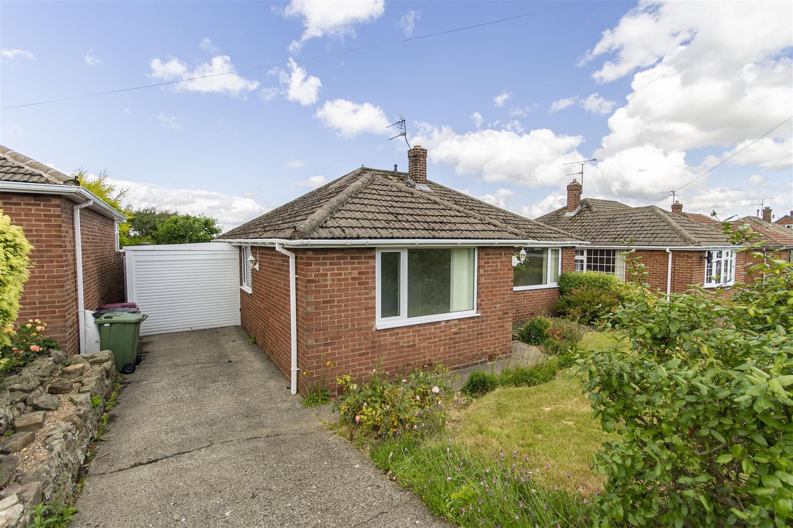 3 bed detached bungalow for sale in Rectory Drive, Wingerworth