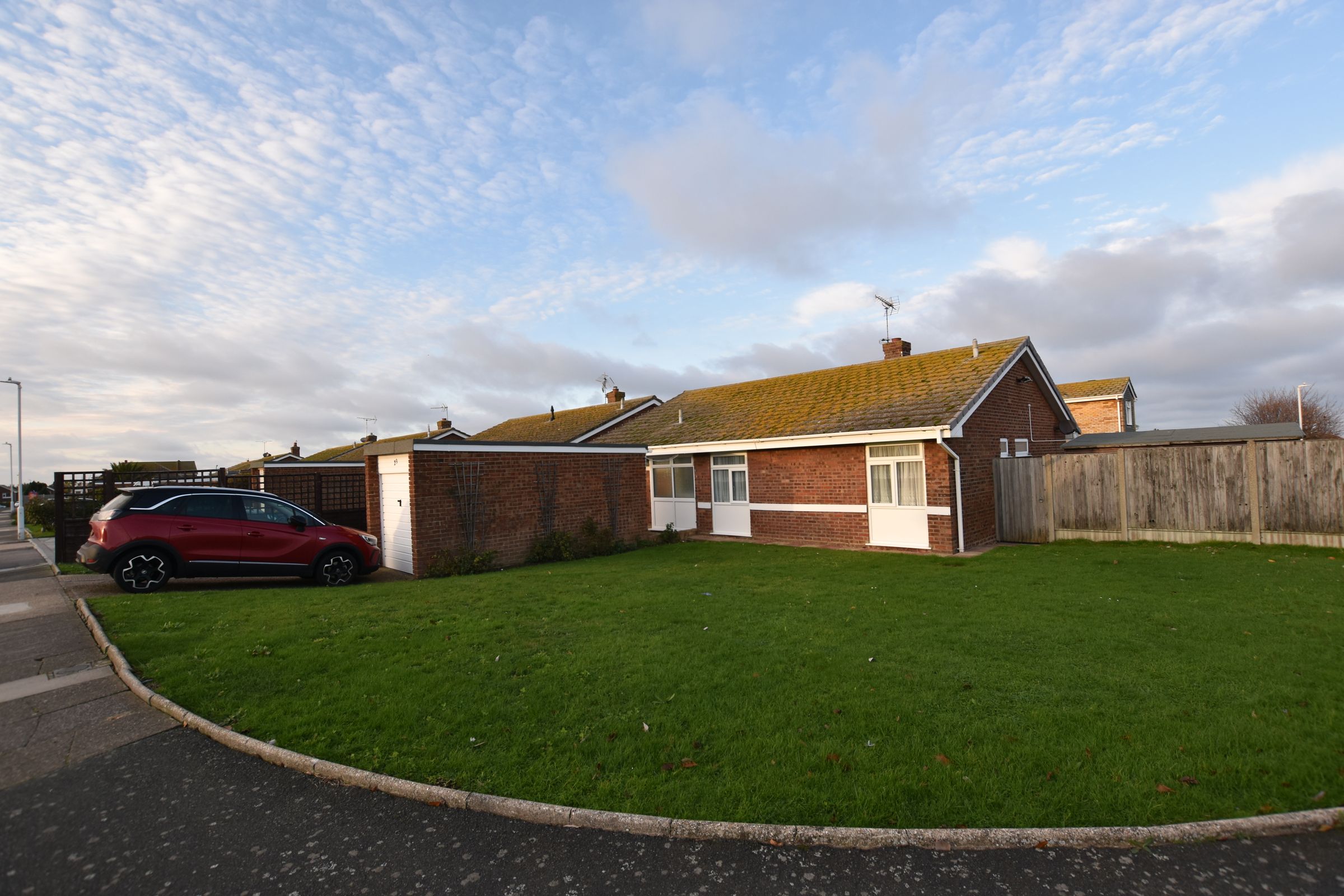 3 bed detached bungalow for sale in Springfield Road, Cliftonville