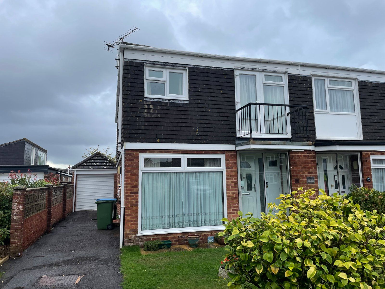 4 bed semidetached house for sale in Langley Grove, Bognor Regis, West Sussex PO21 Zoopla