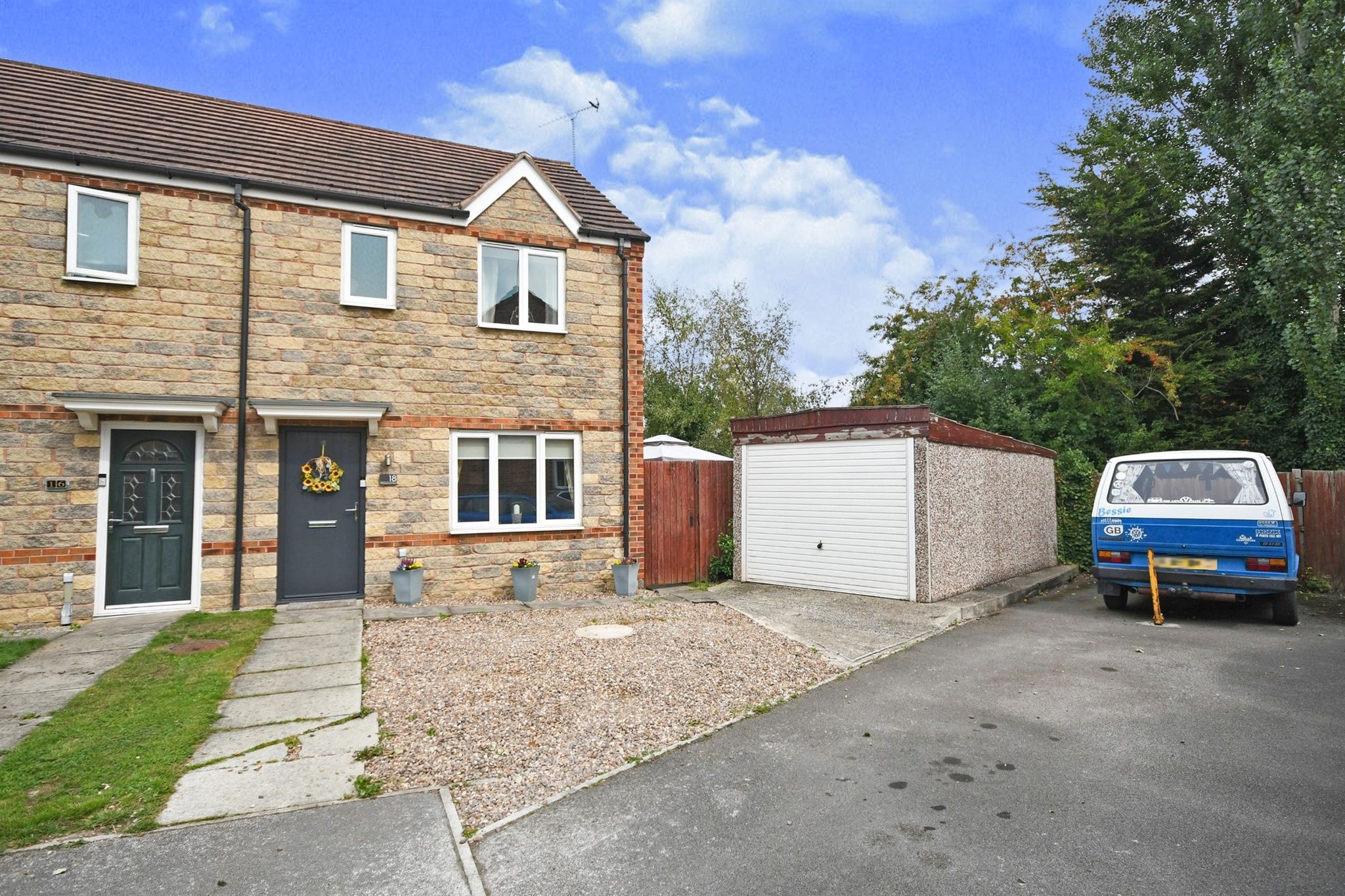 3 bed semidetached house for sale in Whisperwood Close, Duckmanton