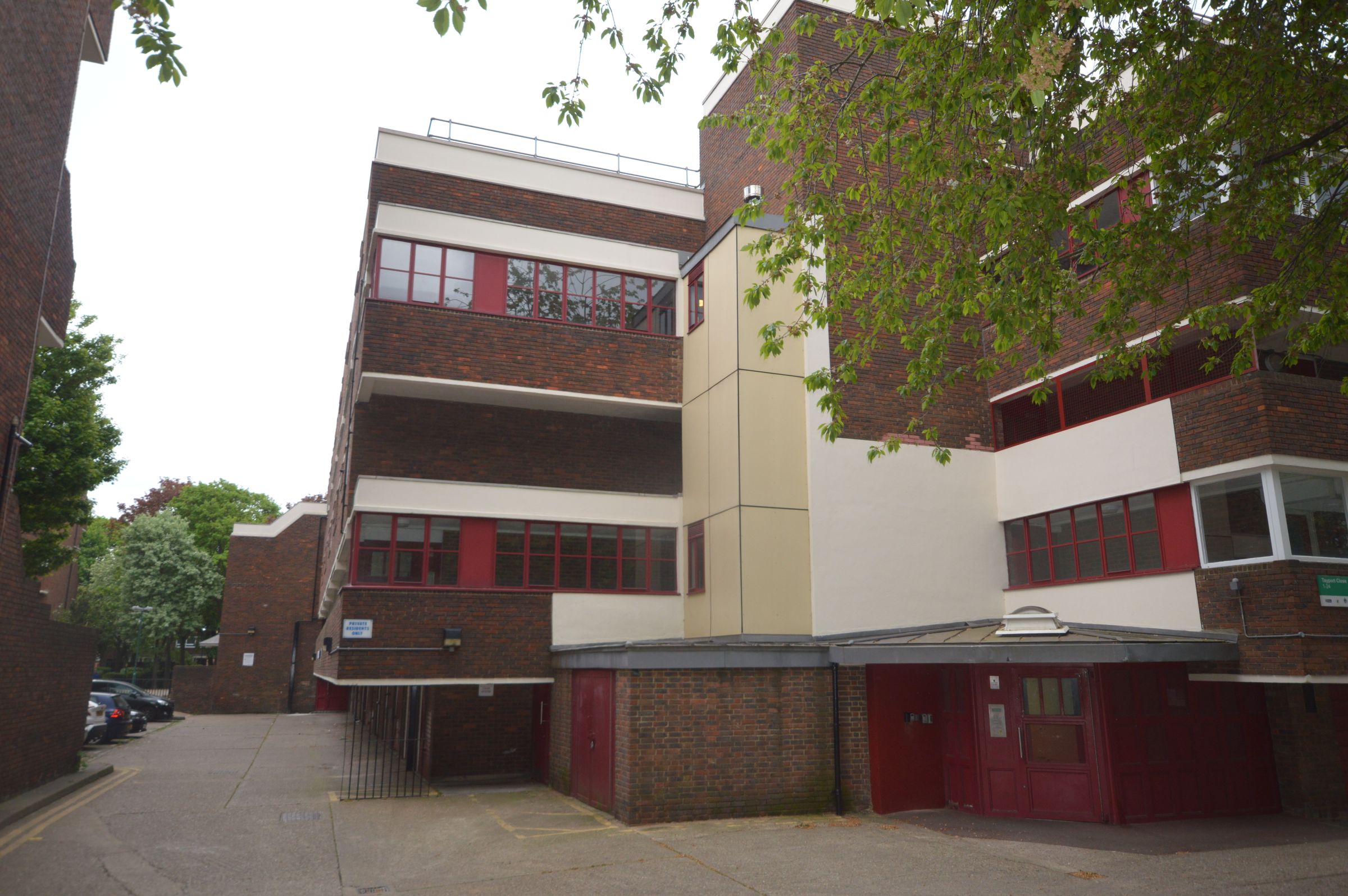 4 bed flat to rent in Tayport Close, London N1 Zoopla