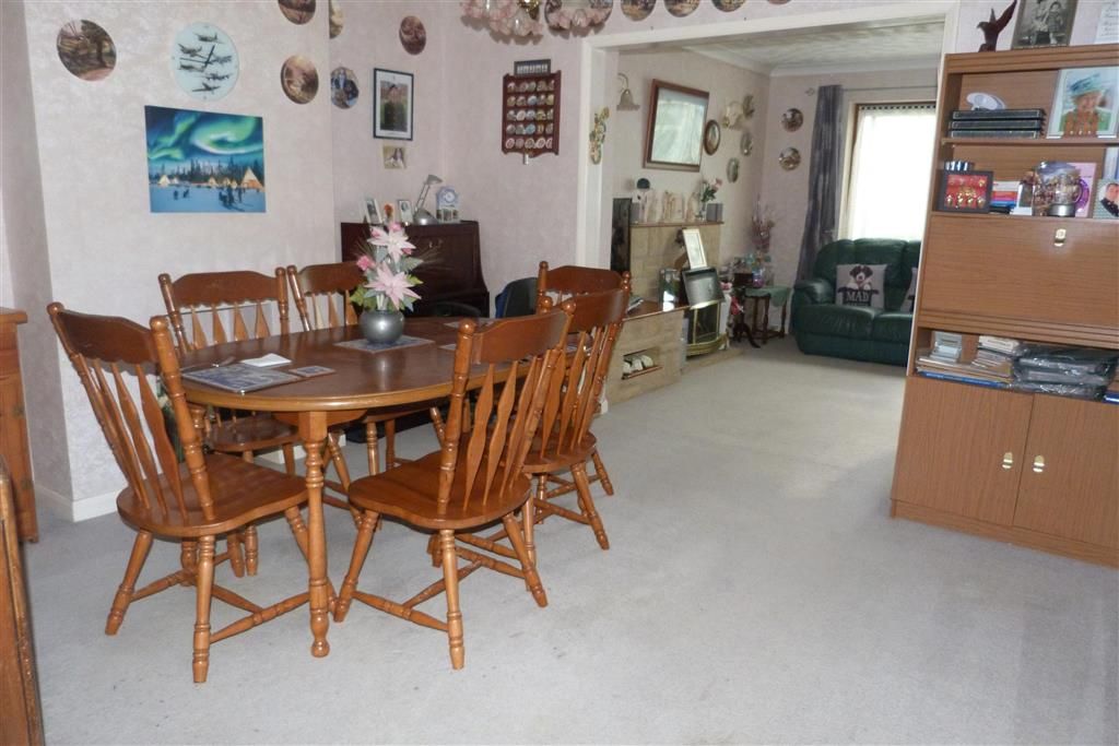 3 bed semidetached bungalow for sale in Maydowns Road, Chestfield