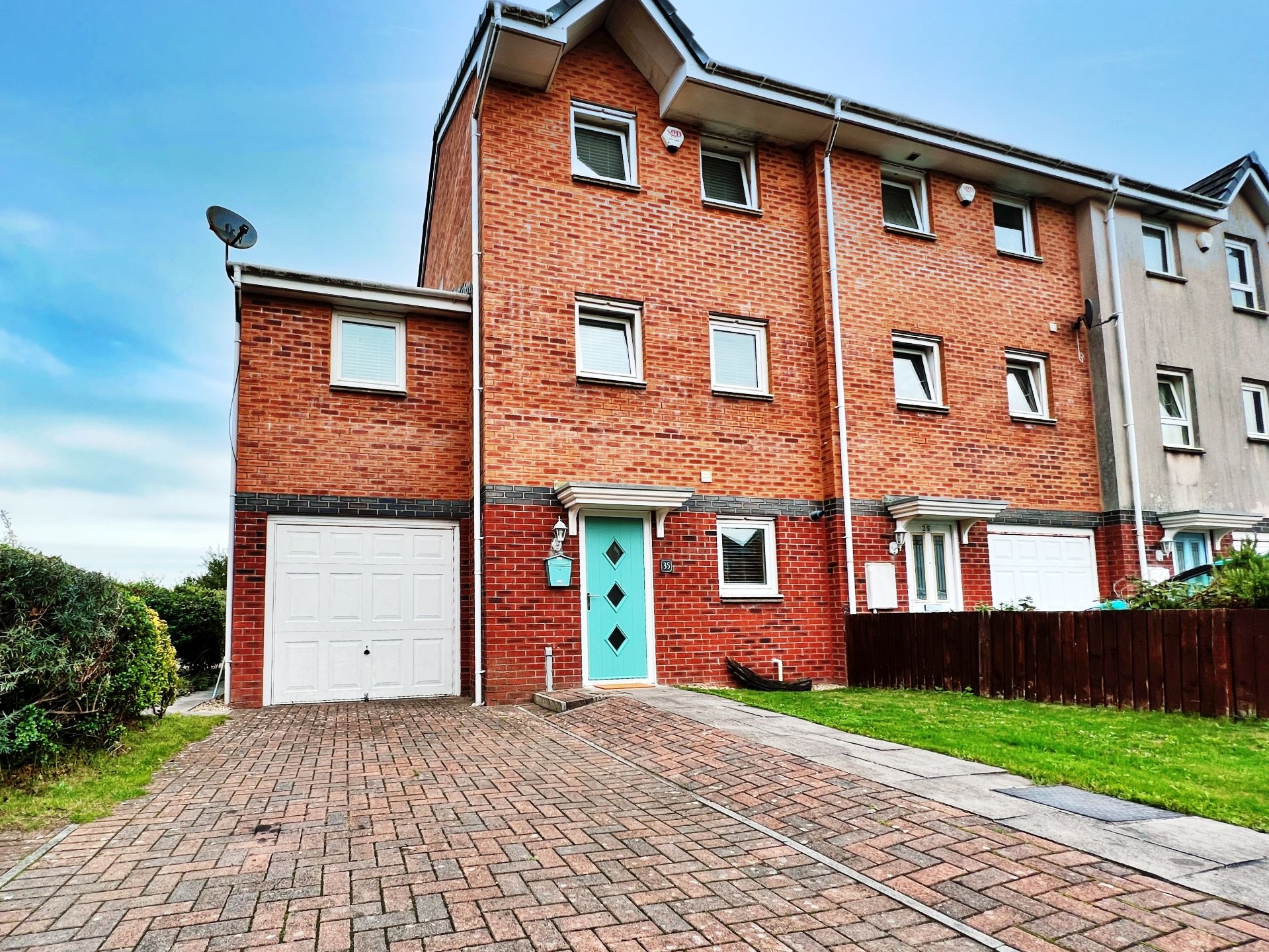 5 bed semidetached house for sale in Pentre Doc Y Gogledd, Llanelli