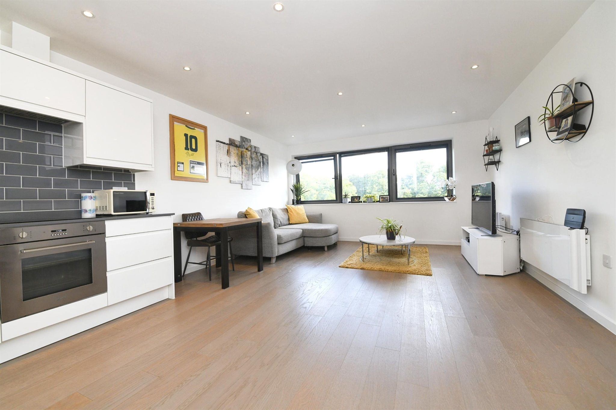1 bed flat for sale in Hubert Road, Brentwood CM14 Zoopla