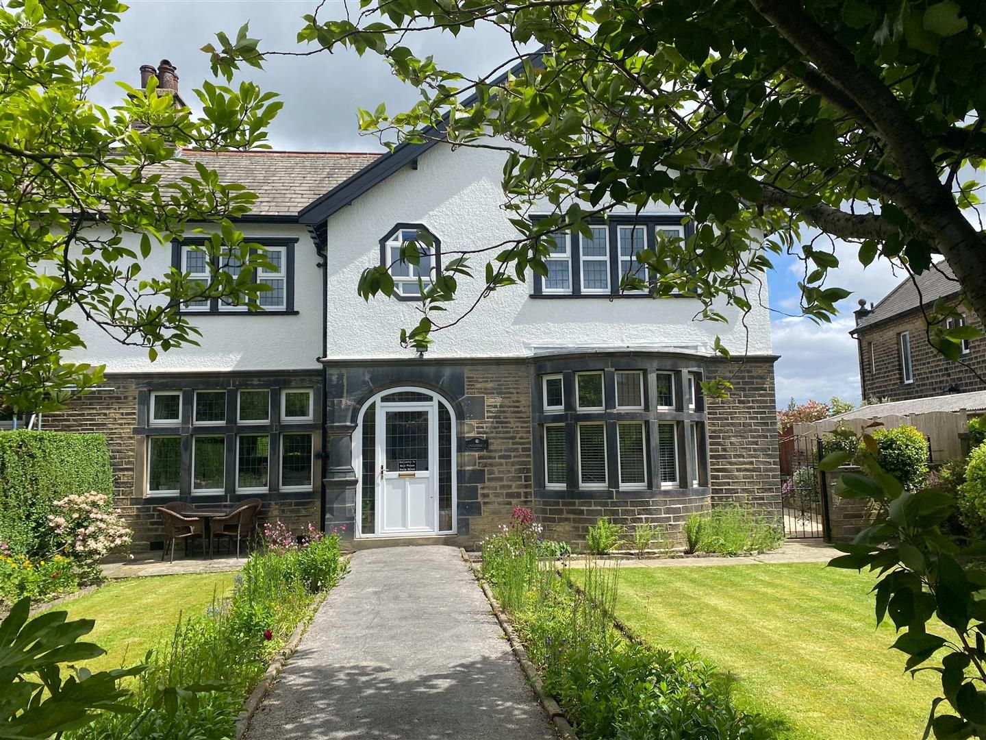 4 bed semidetached house for sale in Town Lane, Thackley, Bradford