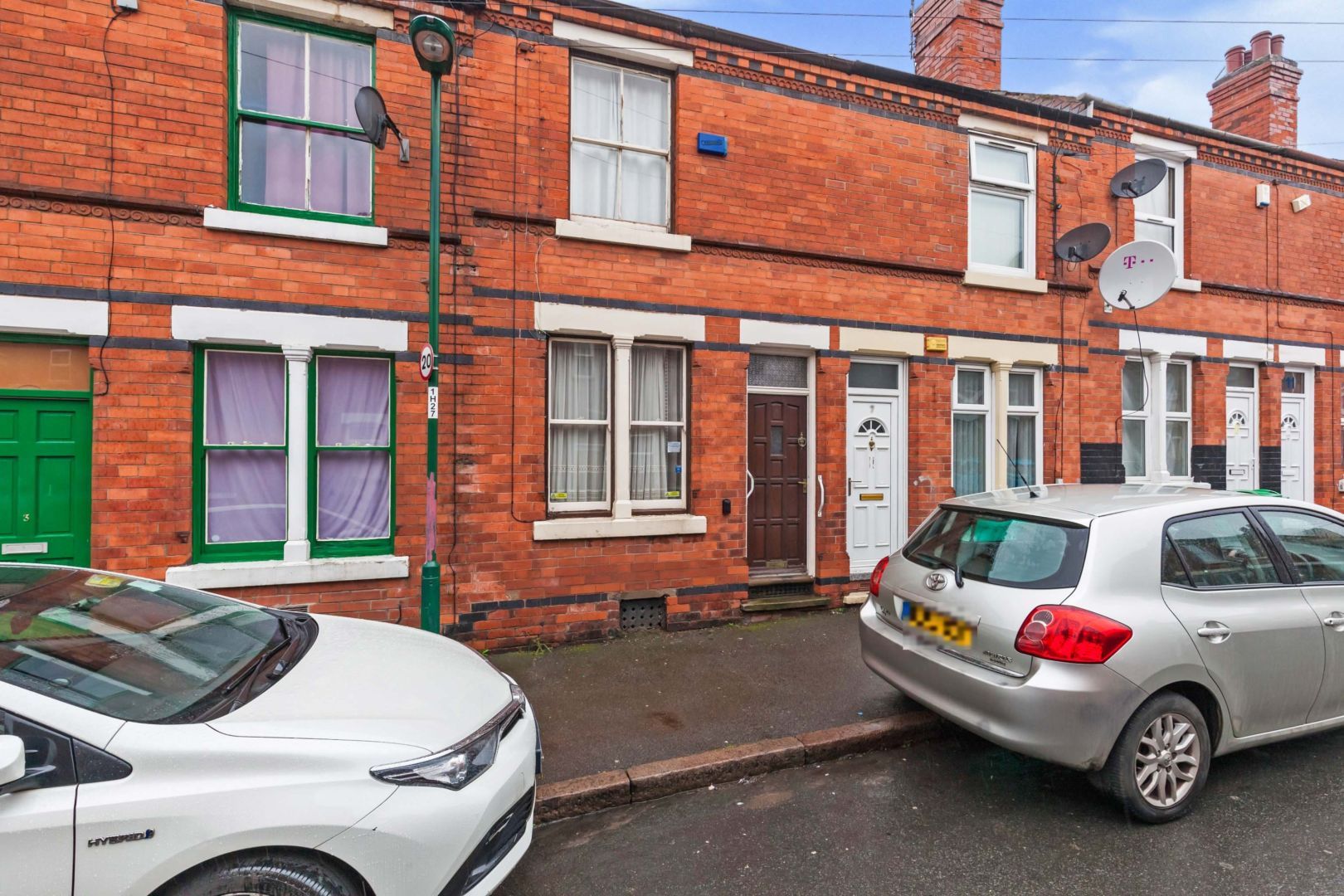 2 bed terraced house for sale in Harcourt Road, Forest Fields