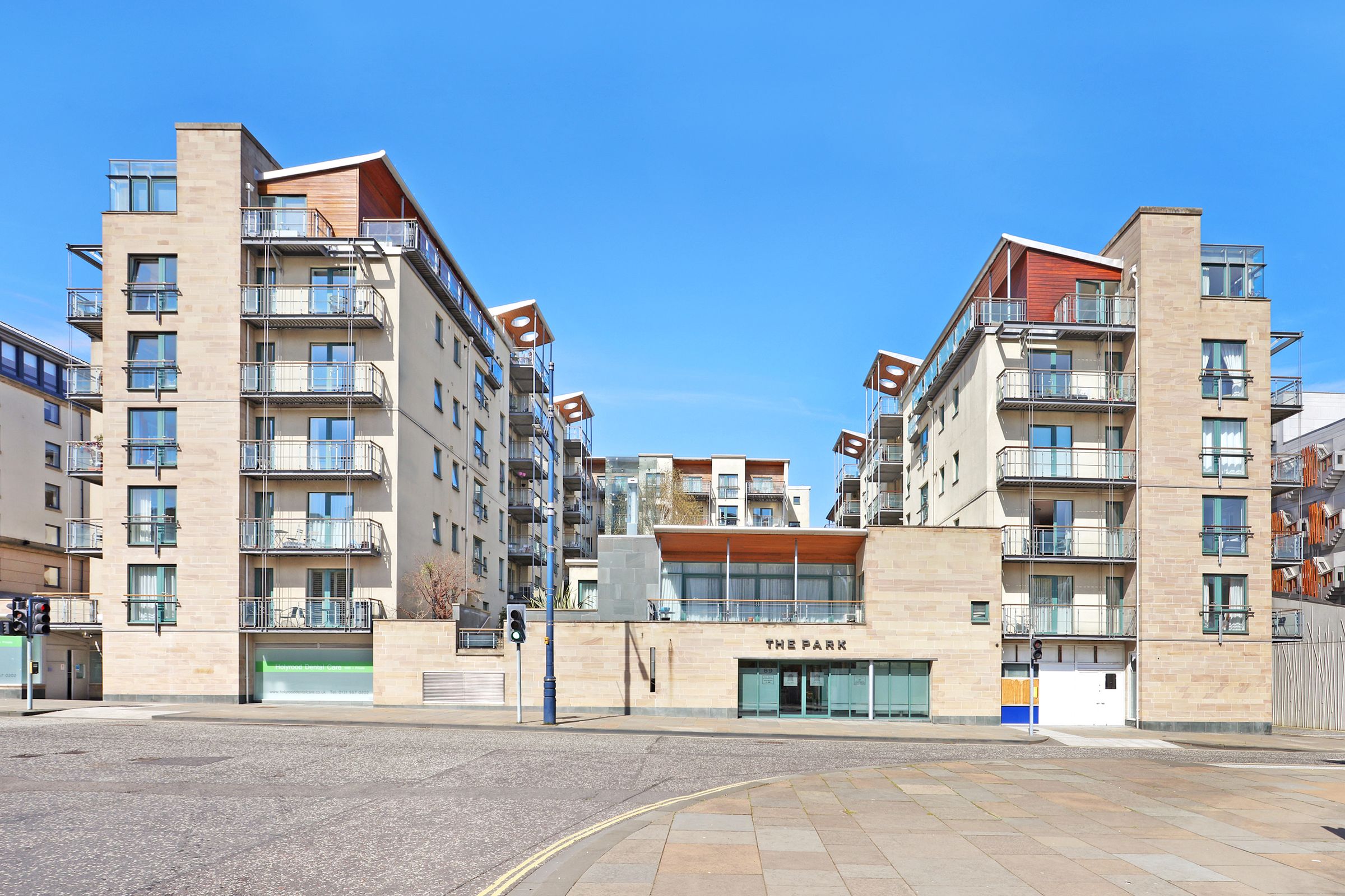 89/62 Holyrood Road, Old Town, Edinburgh EH8  