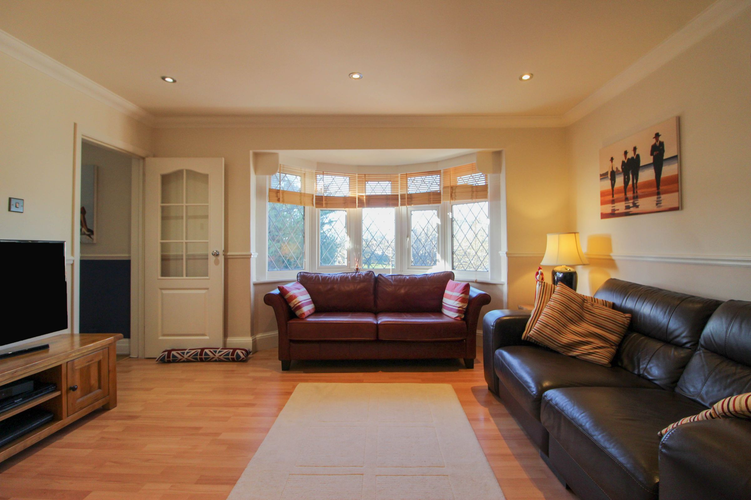 3 bed flat for sale in Lodge Lane, Grays RM16 Zoopla