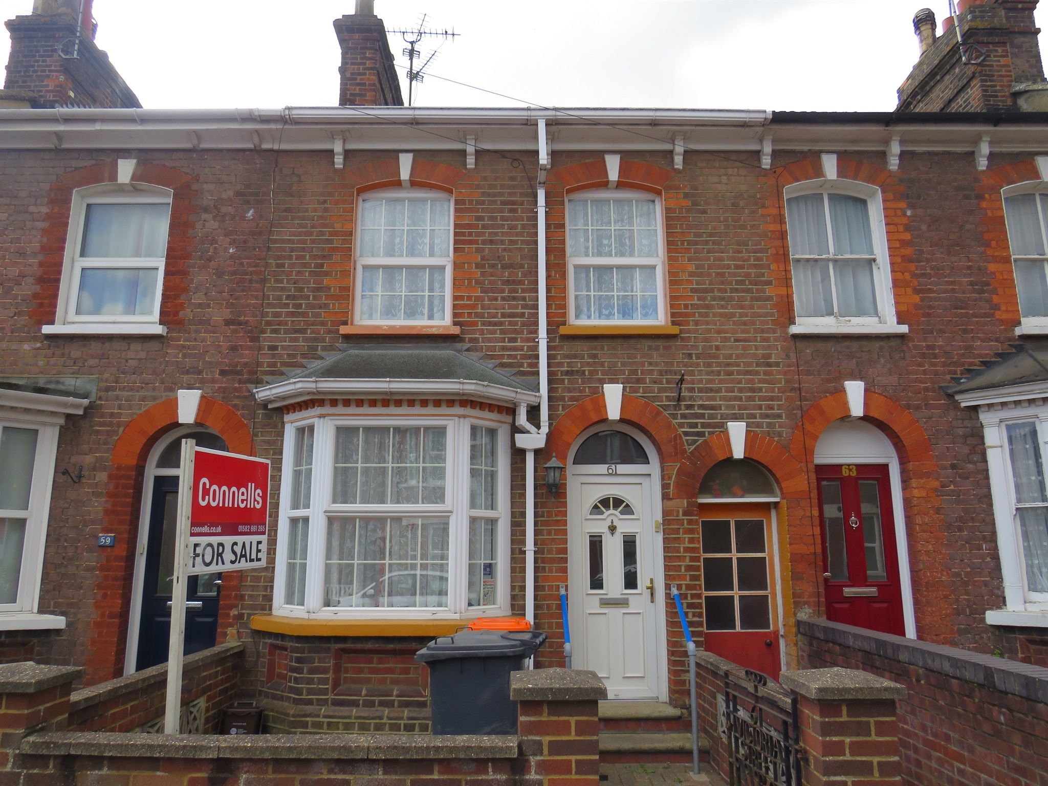 2 bed terraced house for sale in Victoria Street, Dunstable LU6 Zoopla