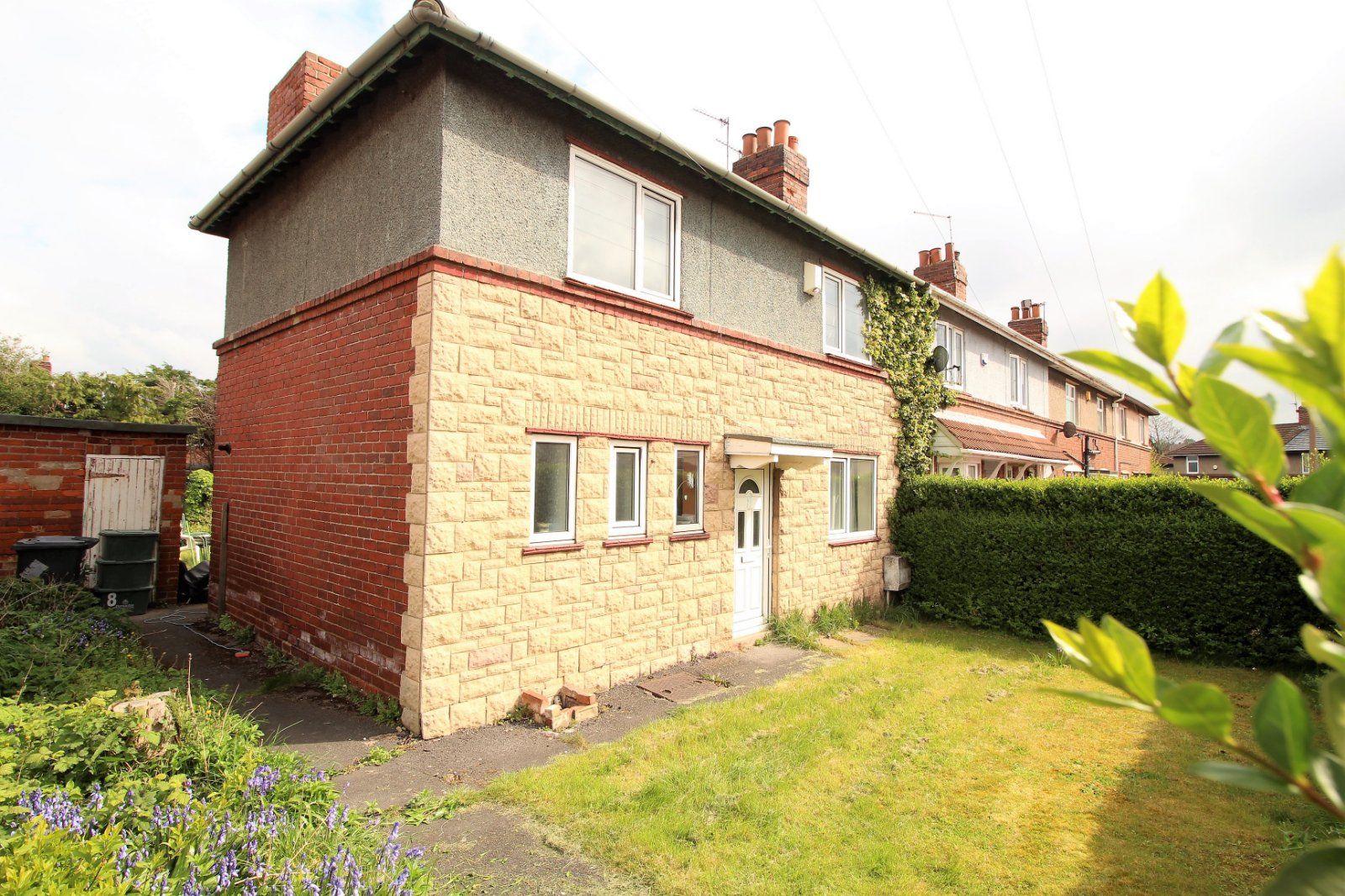 3 bed end terrace house for sale in Carr Road, Edlington, Doncaster