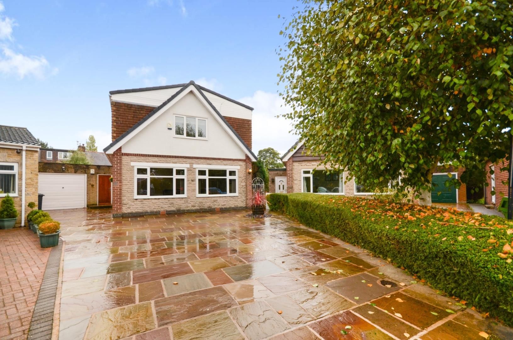 3 bed detached house for sale in Greenfield Drive, Greenhill, Sheffield