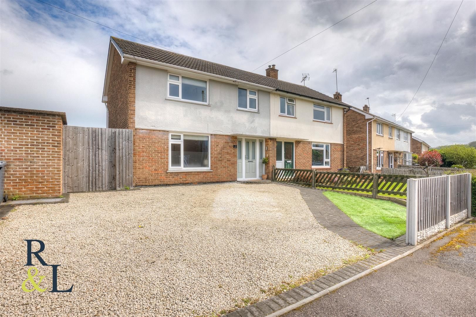 3 bed semidetached house for sale in Avondale, Cotgrave, Nottingham