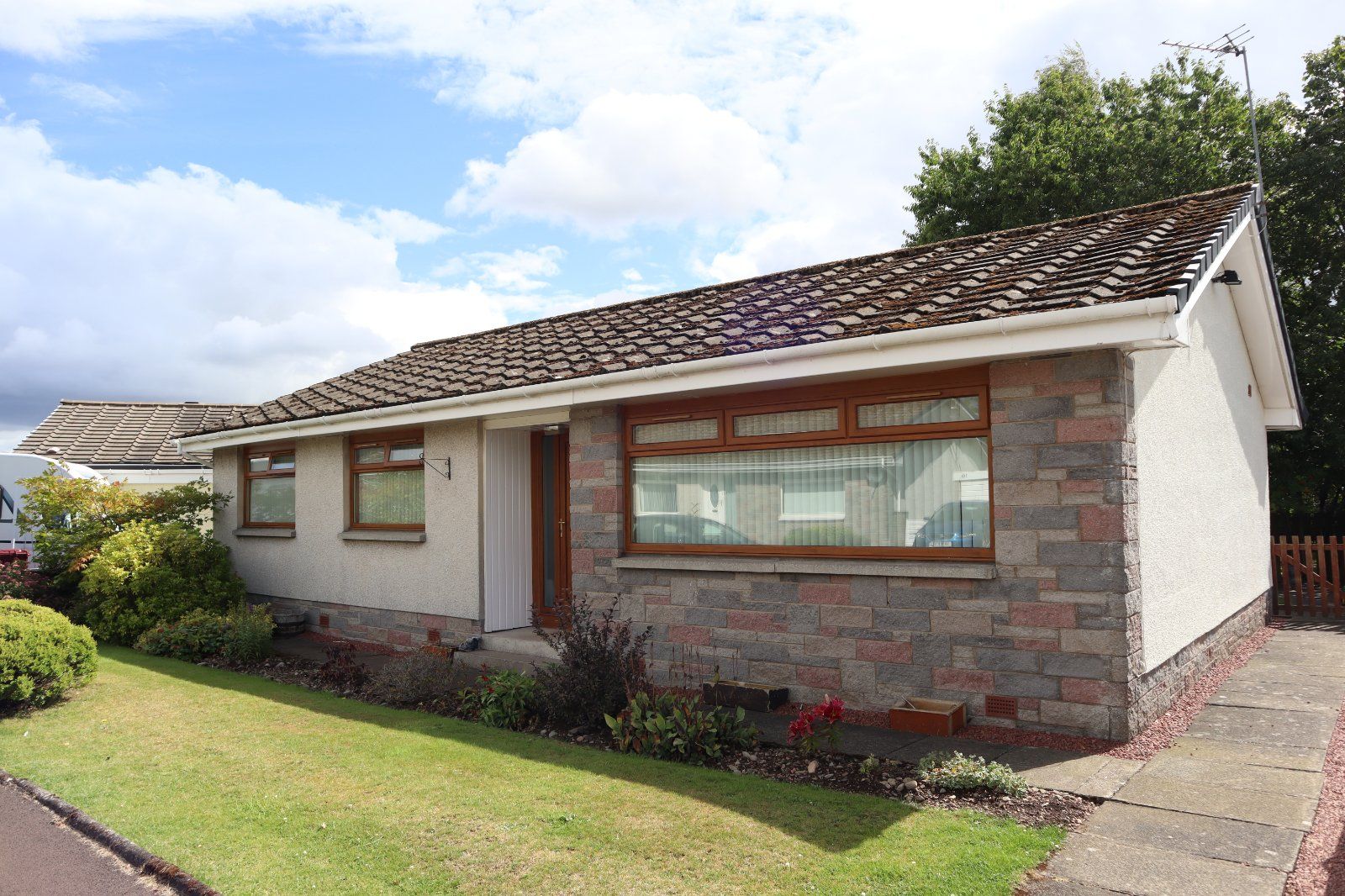 3 bed bungalow for sale in Carding Street, Symington, Biggar, South