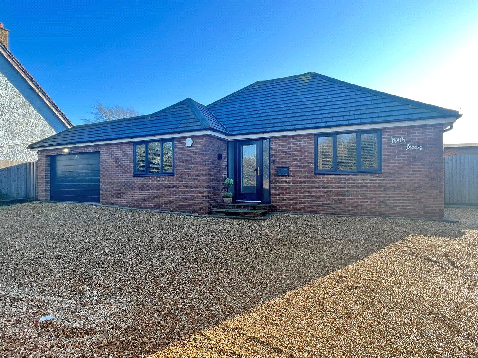 4 bed bungalow for sale in Christchurch Road, Downton, Lymington SO41