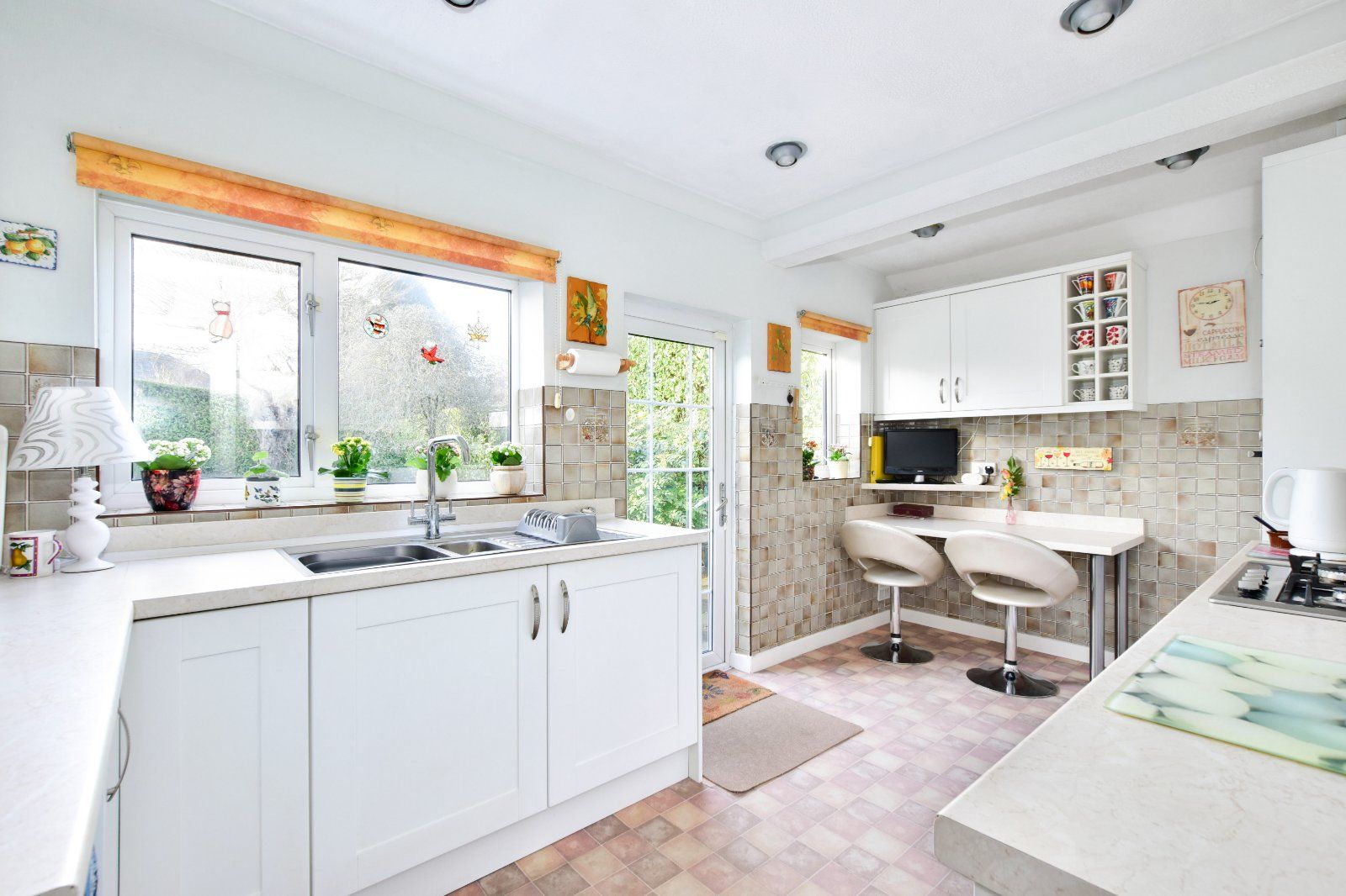 4 bed detached house for sale in Brays Lane, Hyde Heath