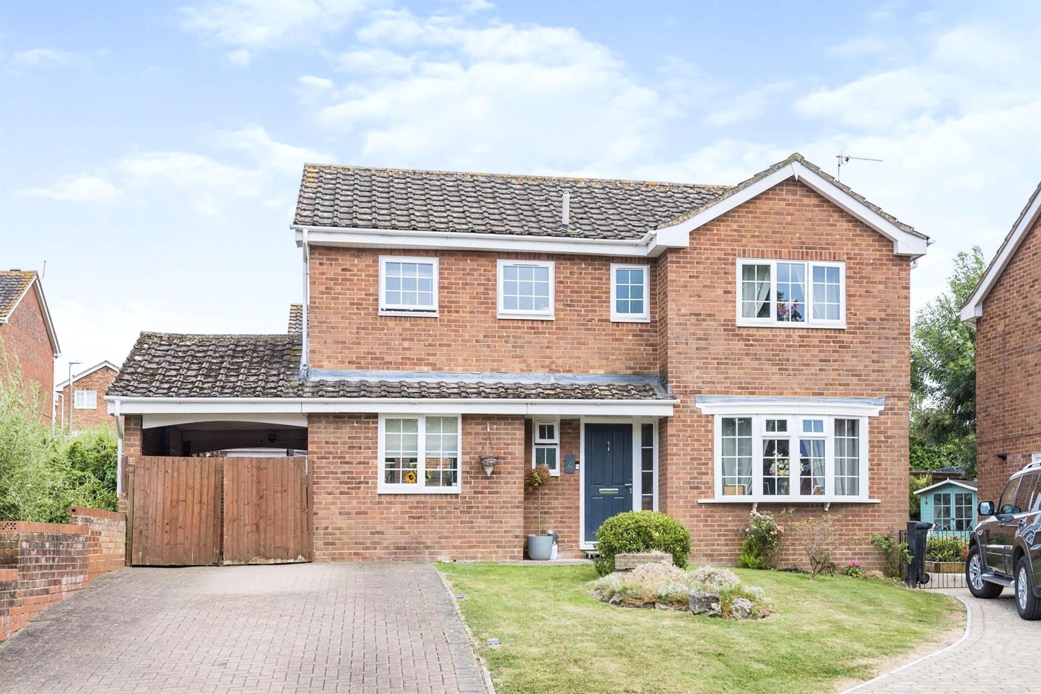4 bed detached house for sale in Ripple Field, Freshbrook, Swindon SN5