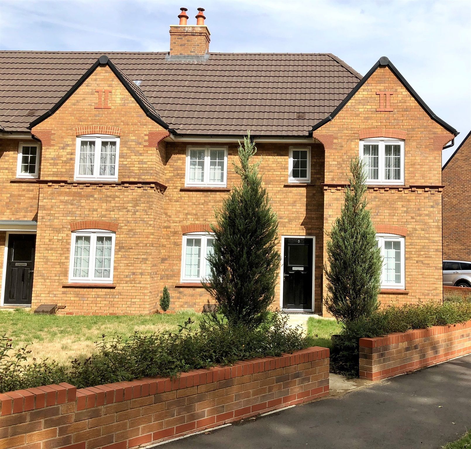 3 bed semidetached house for sale in Park Crescent, Stewartby, Bedford