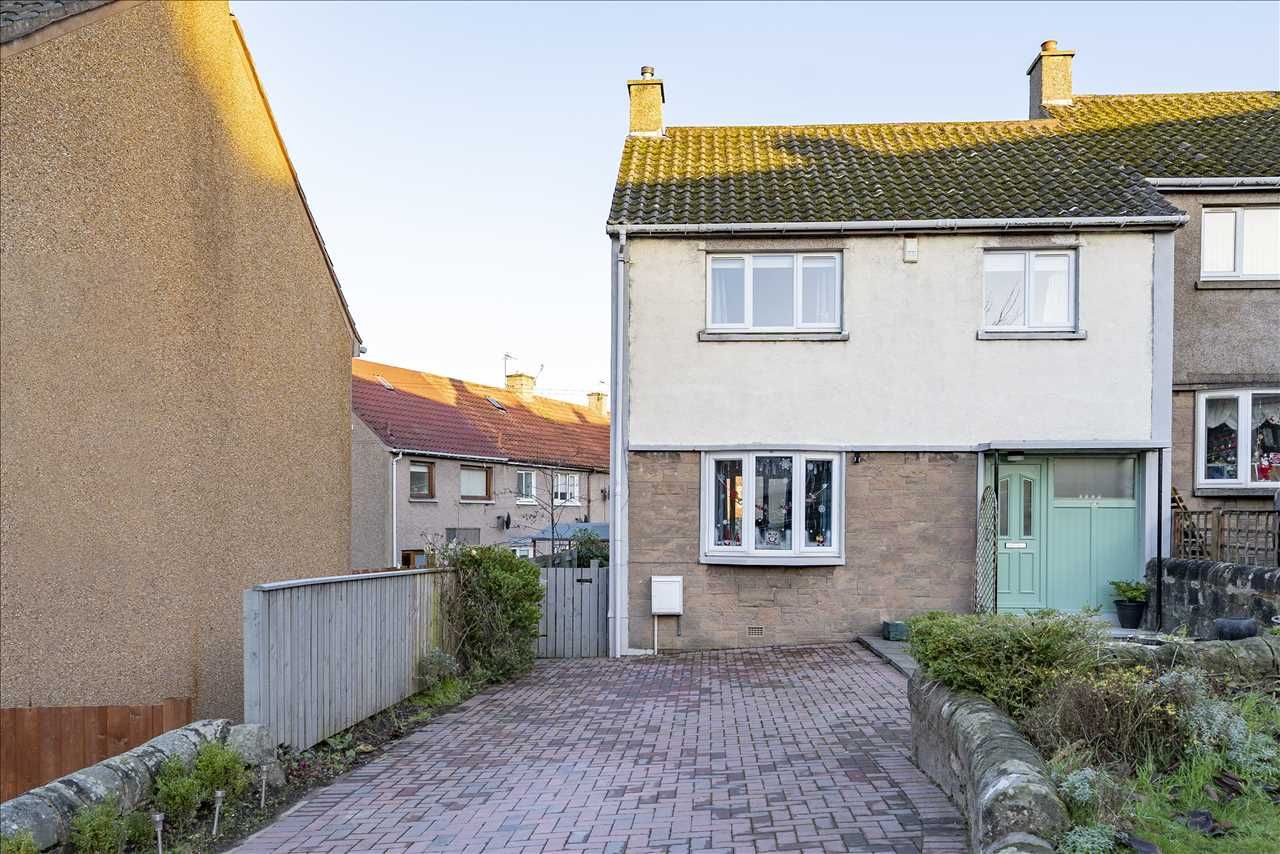 3 bed property for sale in Headwell Avenue, Dunfermline KY12 Zoopla