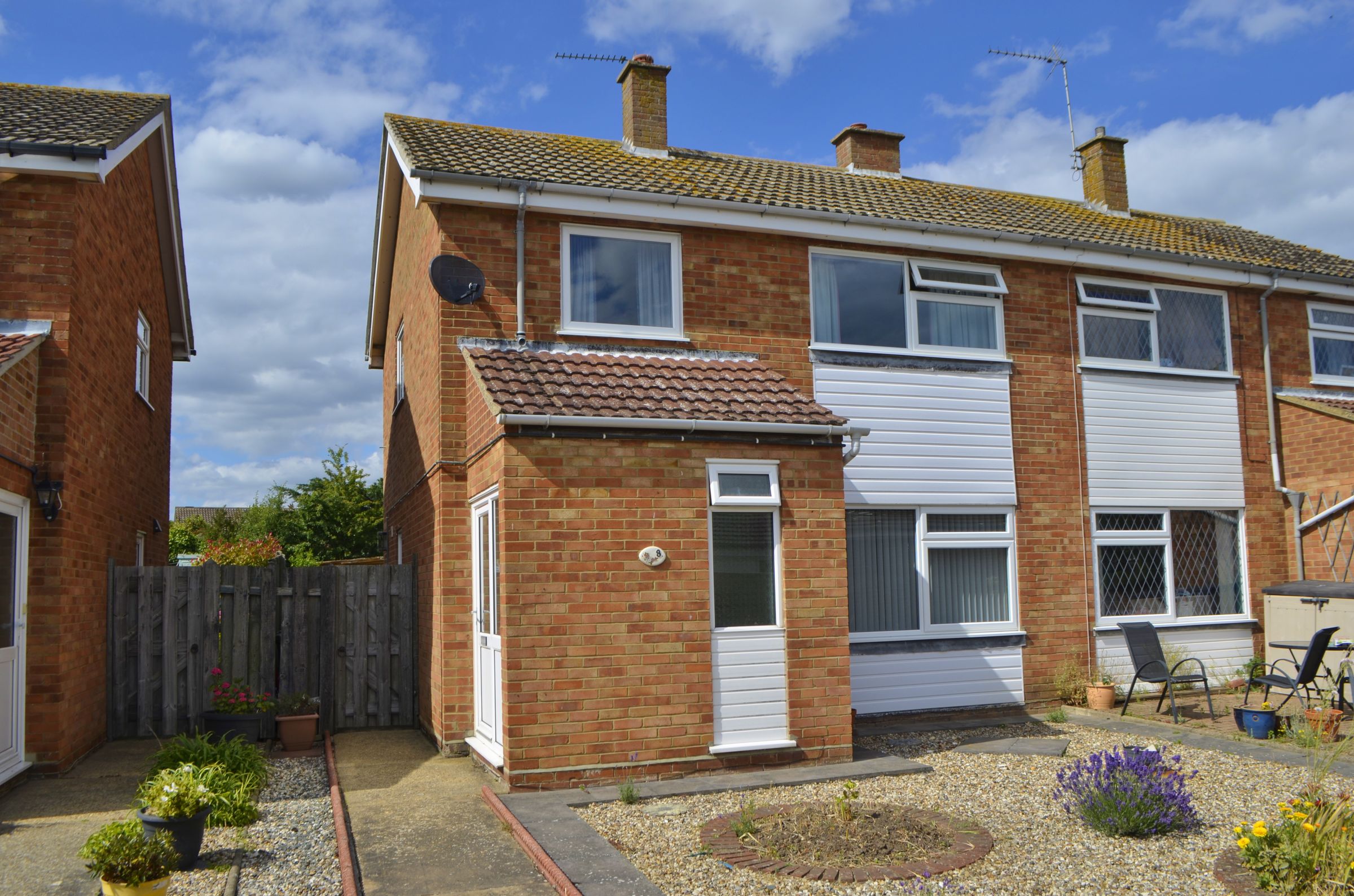 3 bed semidetached house for sale in Stuart Close, Old Felixstowe